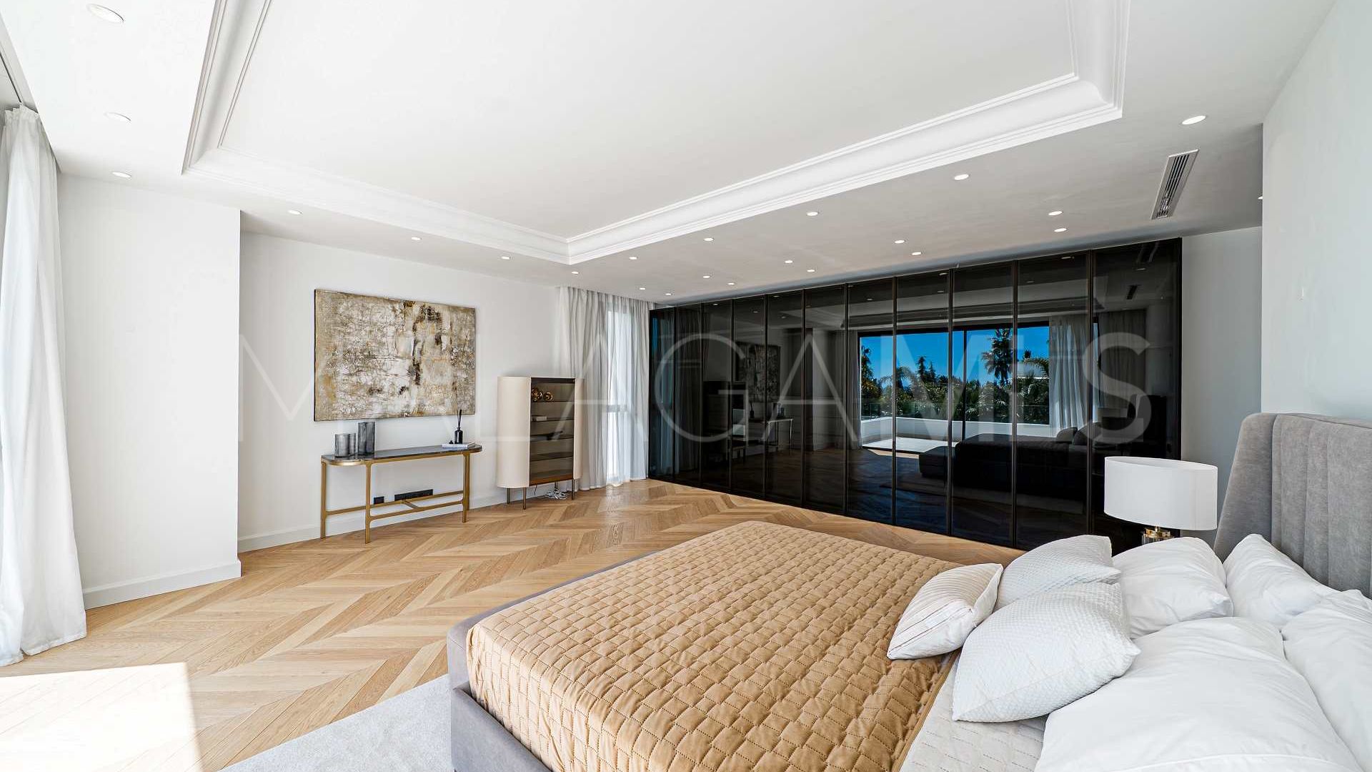 Villa for sale in Las Lomas del Marbella Club