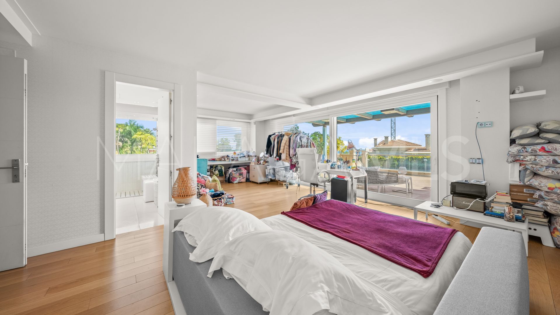 Villa for sale in Bahia de Marbella