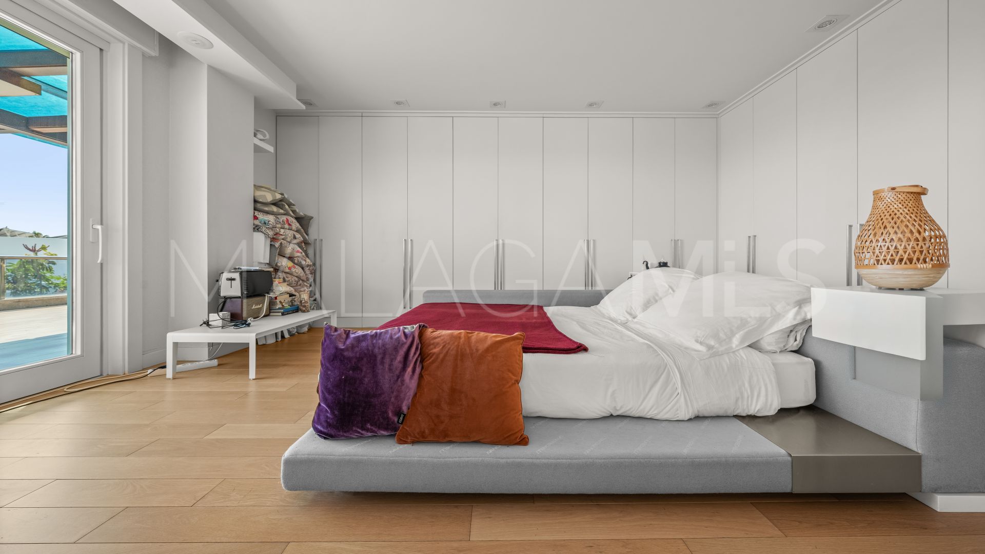 Villa for sale in Bahia de Marbella