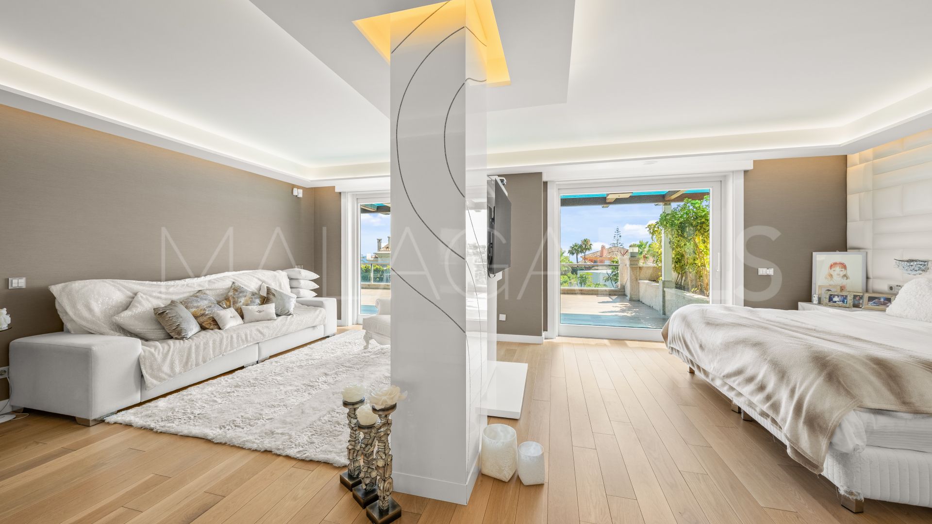 Villa for sale in Bahia de Marbella