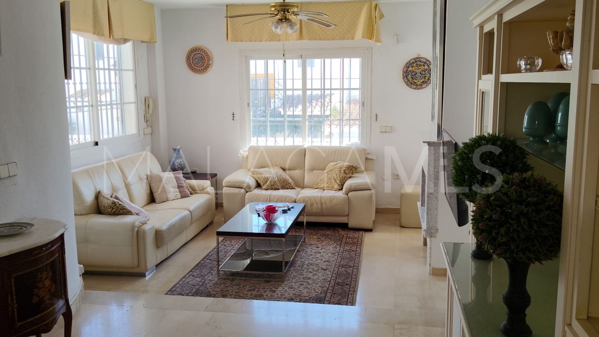 Adosado with 3 bedrooms a la venta in Costabella