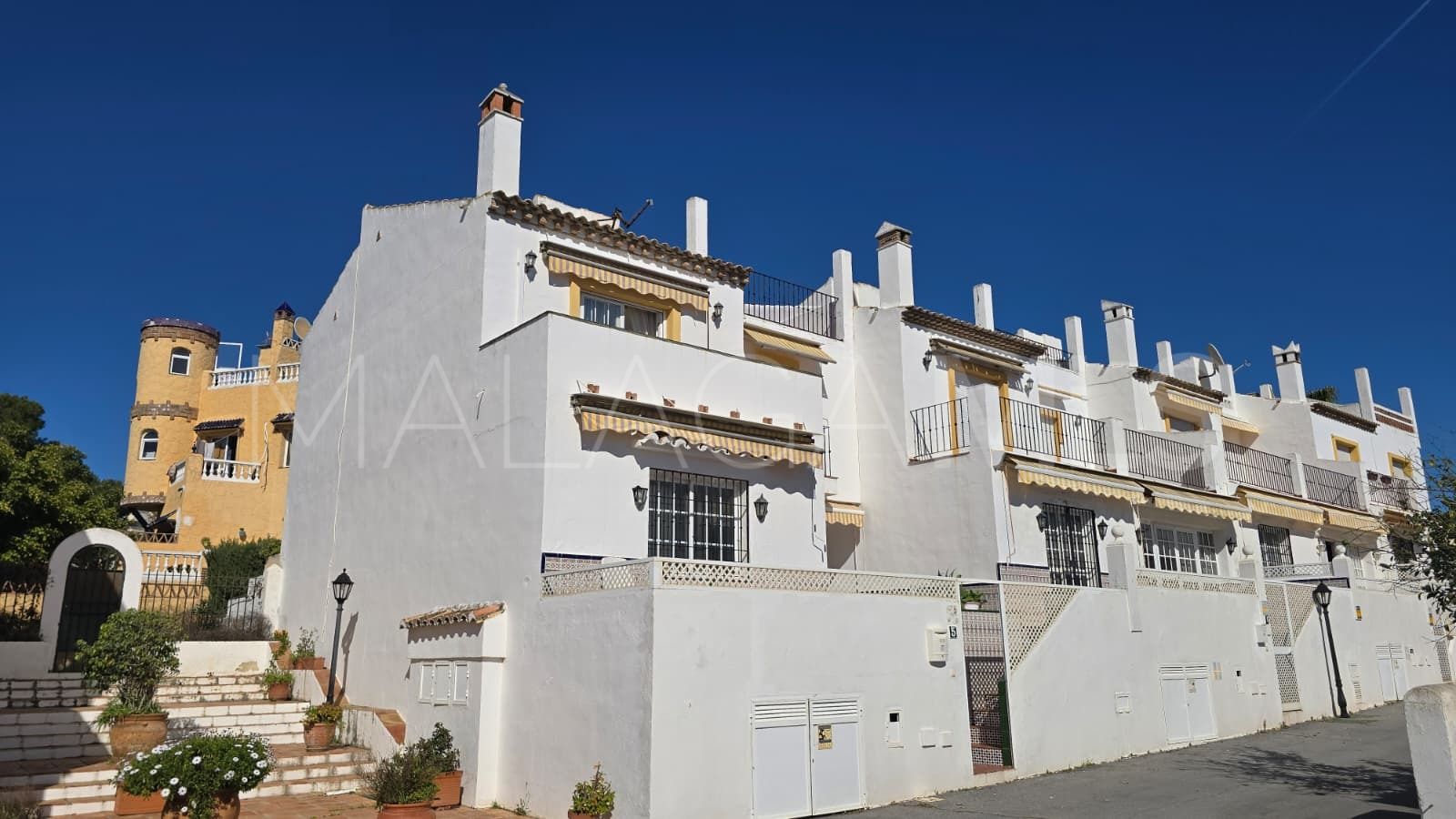 Adosado with 3 bedrooms a la venta in Costabella