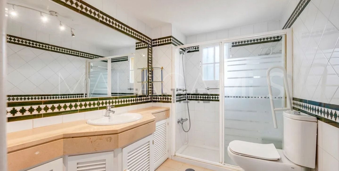 Adosado with 3 bedrooms a la venta in Costabella