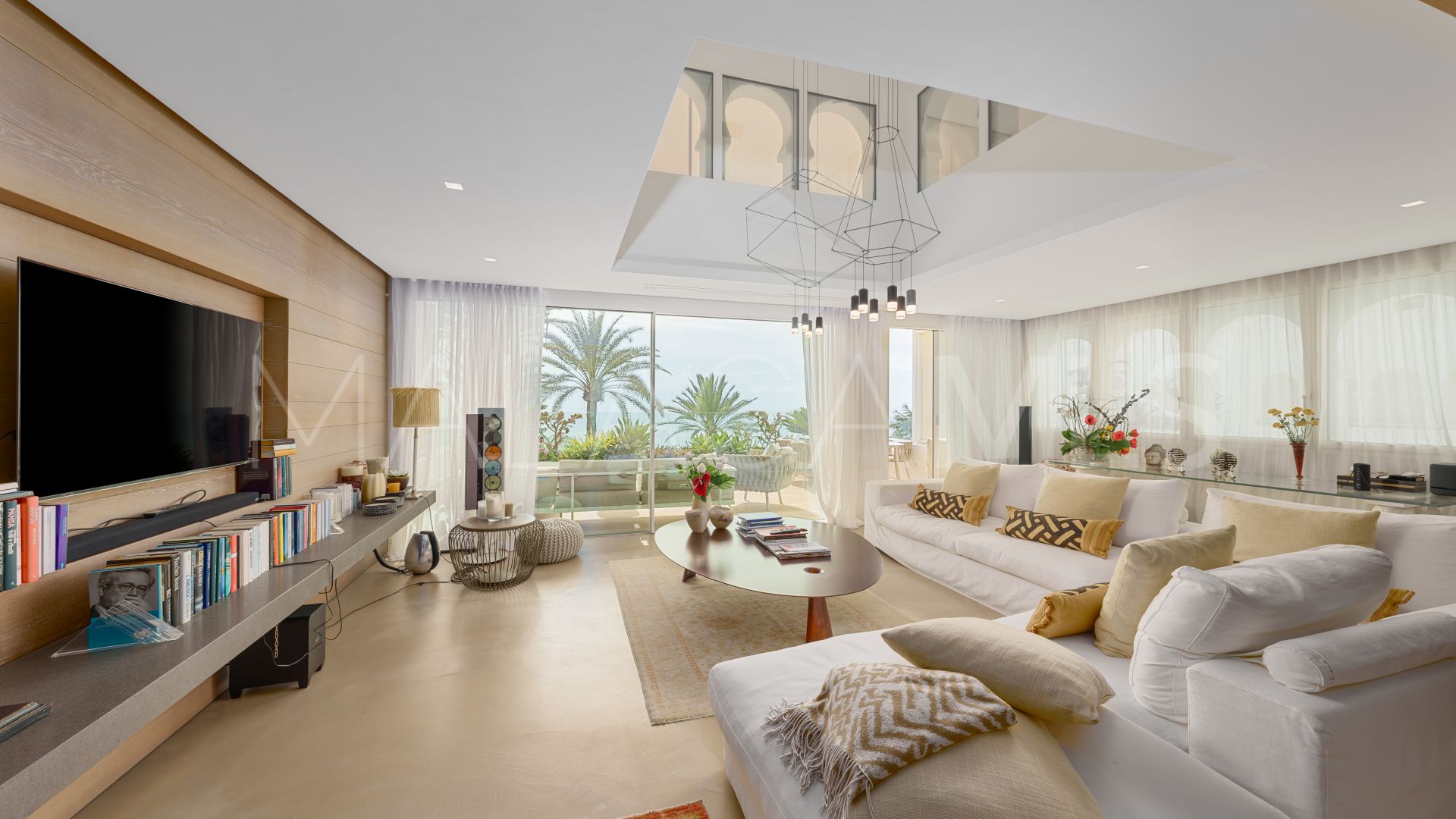 For sale penthouse with 3 bedrooms in El Oasis Club