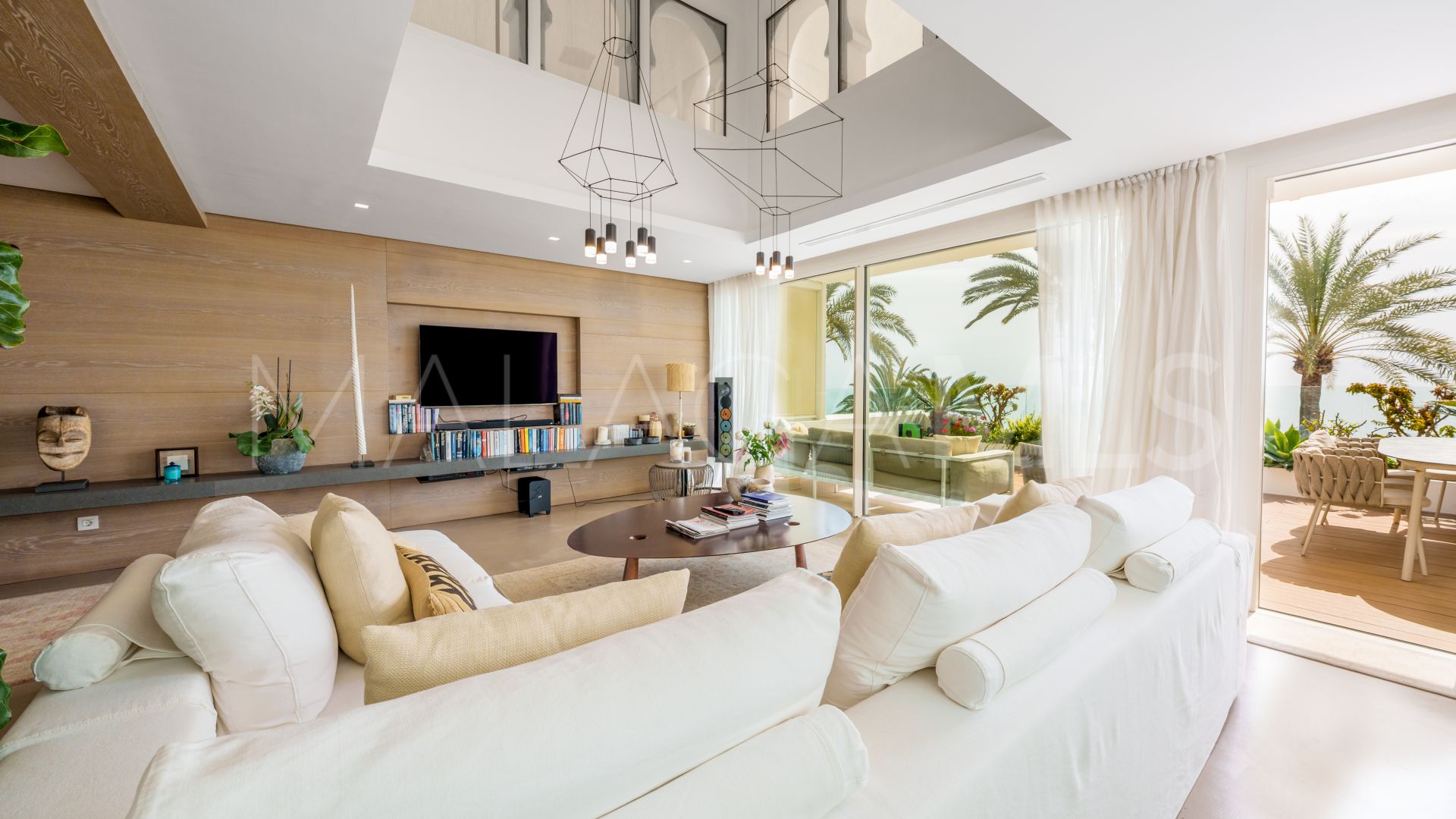 For sale penthouse with 3 bedrooms in El Oasis Club