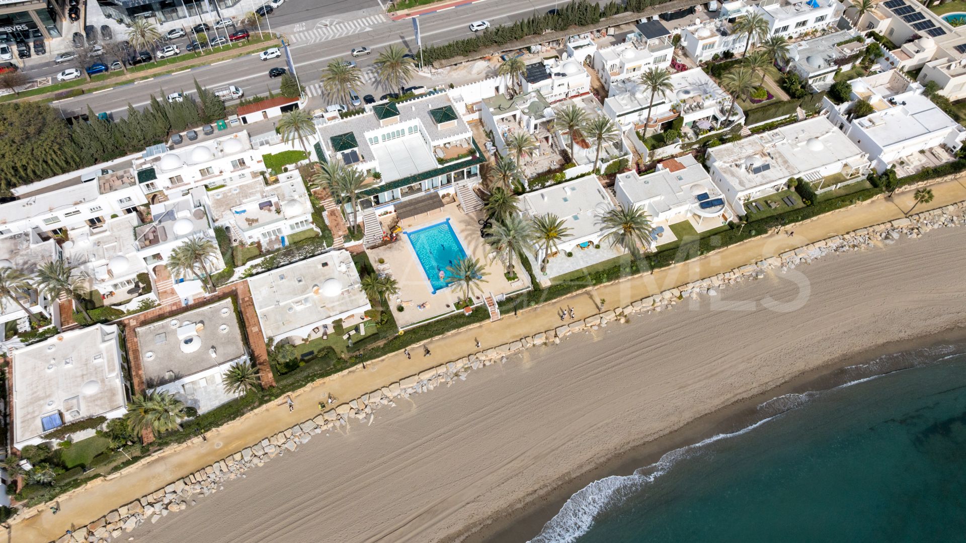 For sale penthouse with 3 bedrooms in El Oasis Club