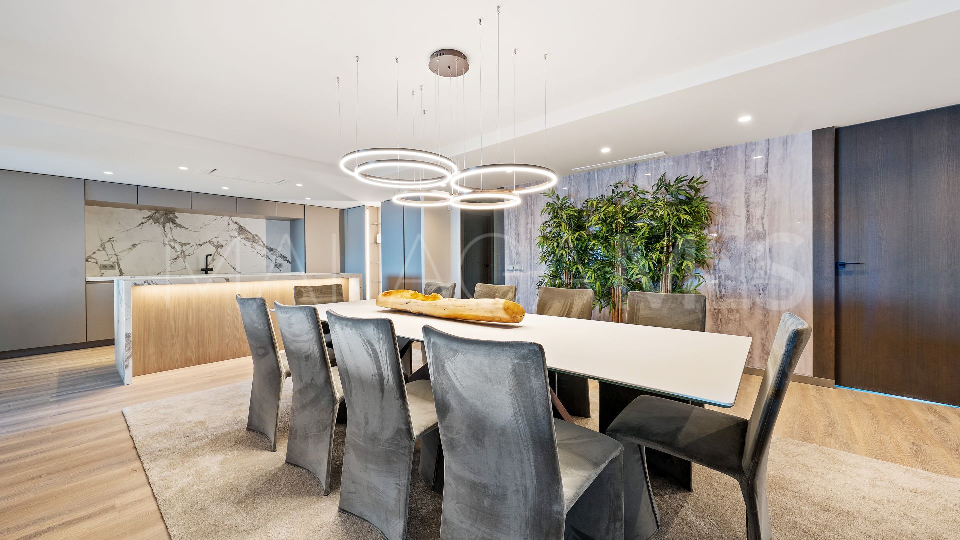 Apartamento for sale in Marbella - Puerto Banus with 5 bedrooms