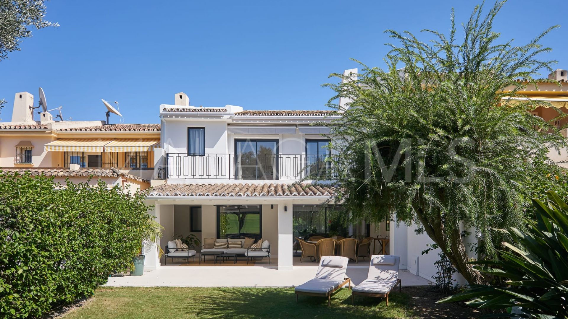 Aloha town house for sale