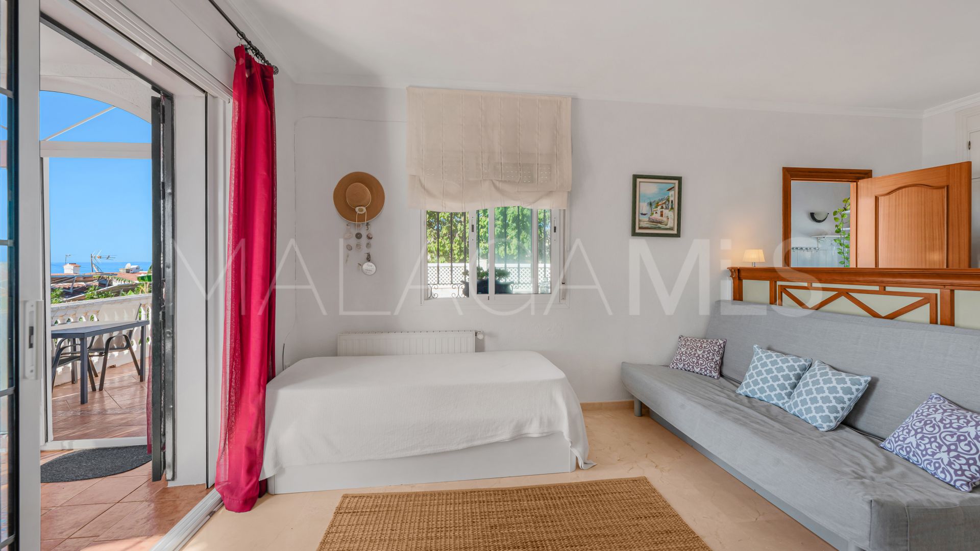 Villa for sale in Elviria