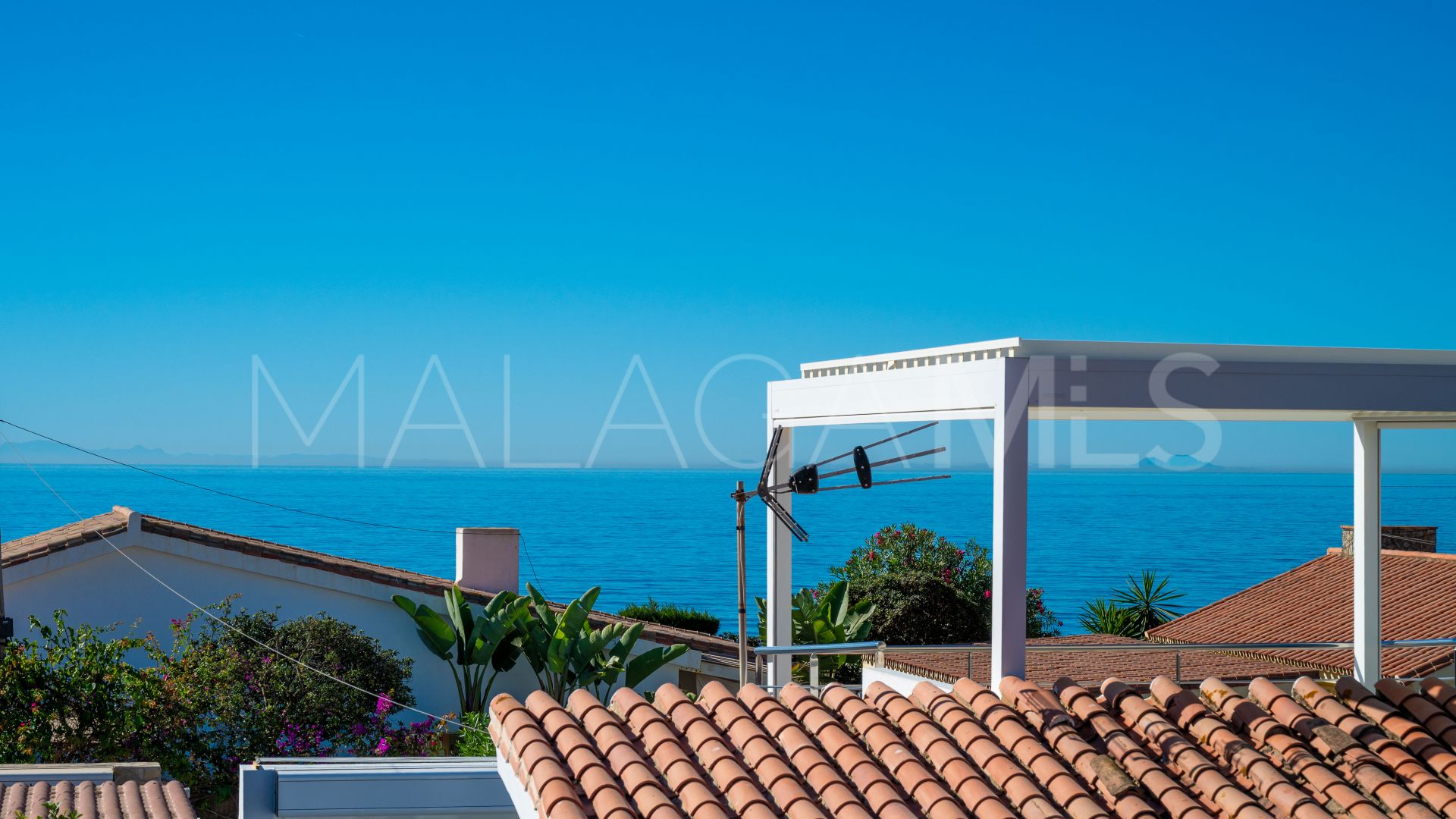 Villa for sale in Elviria