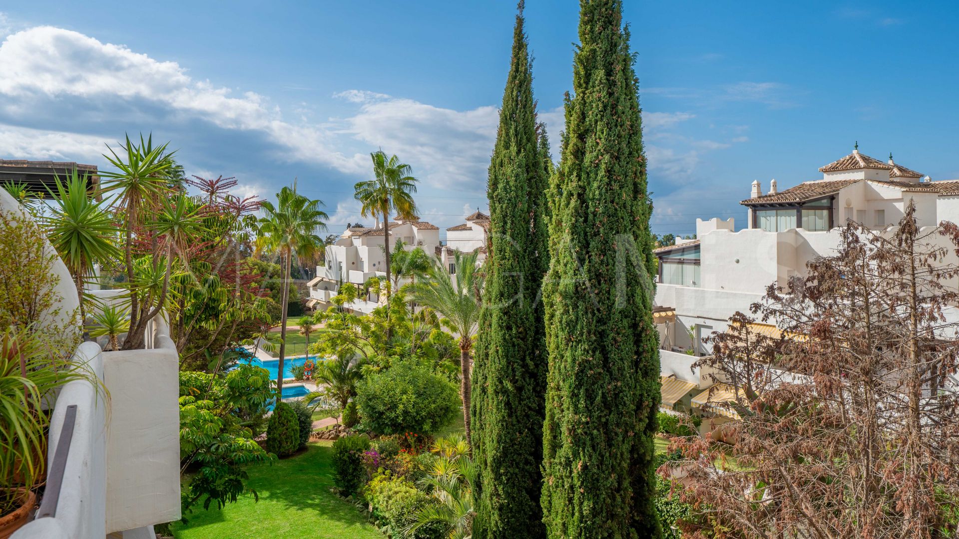 Tvåvånings takvåning for sale in Jardines de Sierra Blanca