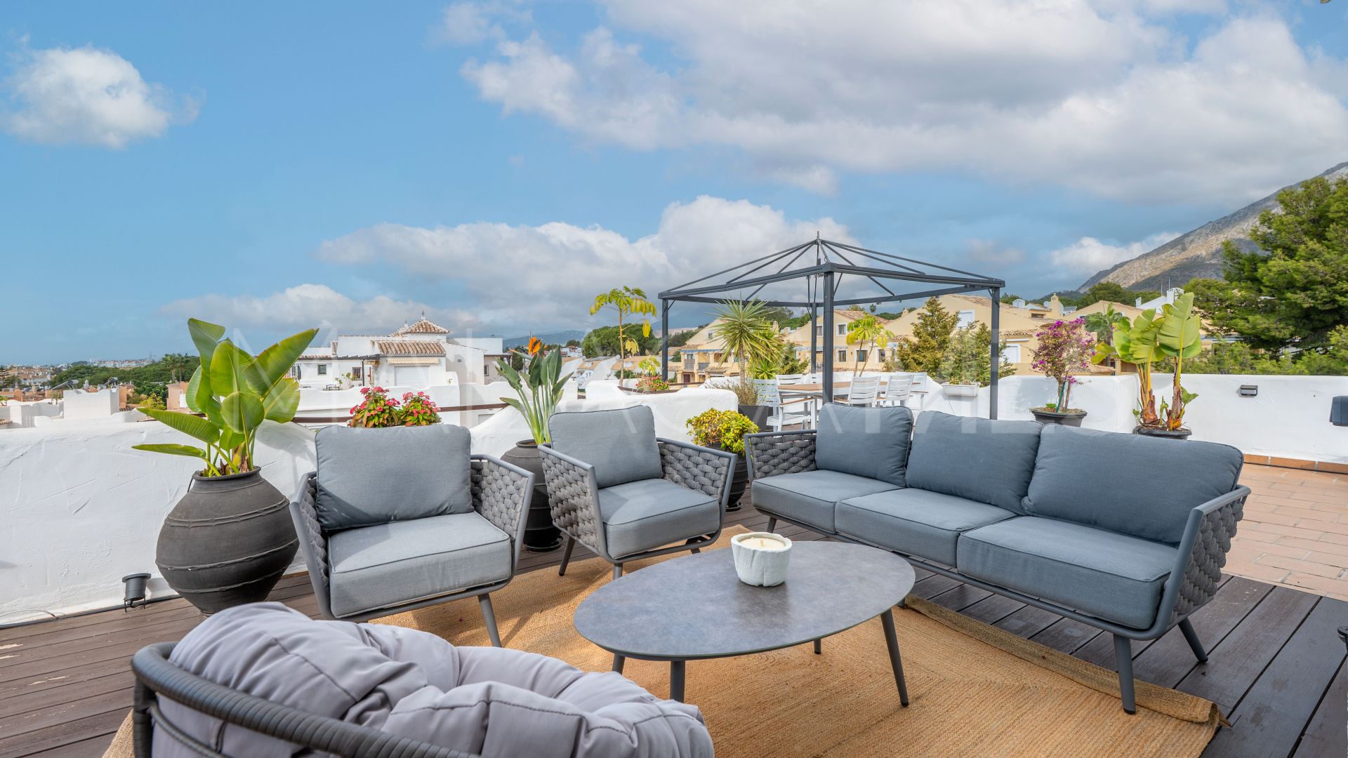 Tvåvånings takvåning for sale in Jardines de Sierra Blanca