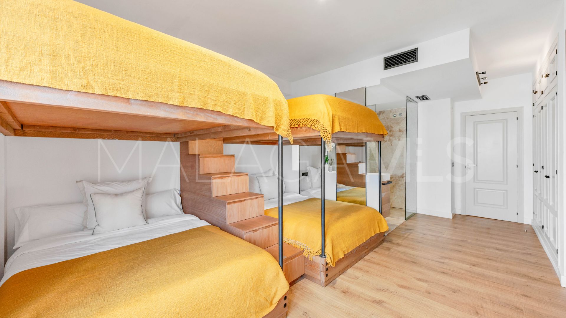 Tvåvånings takvåning for sale in Jardines de Sierra Blanca