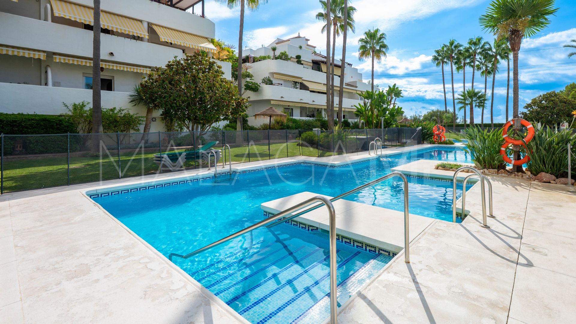 Tvåvånings takvåning for sale in Jardines de Sierra Blanca