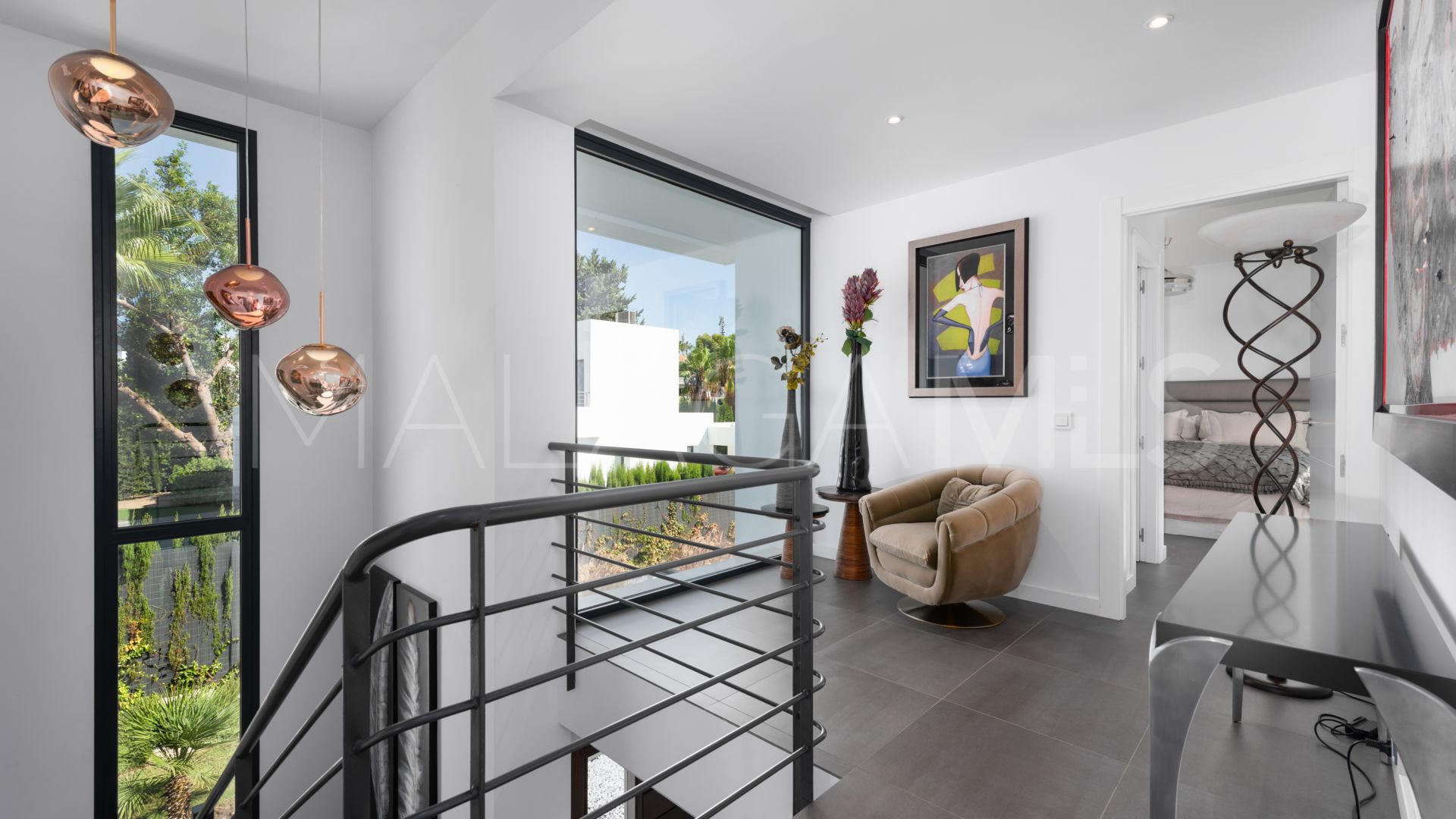 For sale villa with 4 bedrooms in Beach Side New Golden Mile