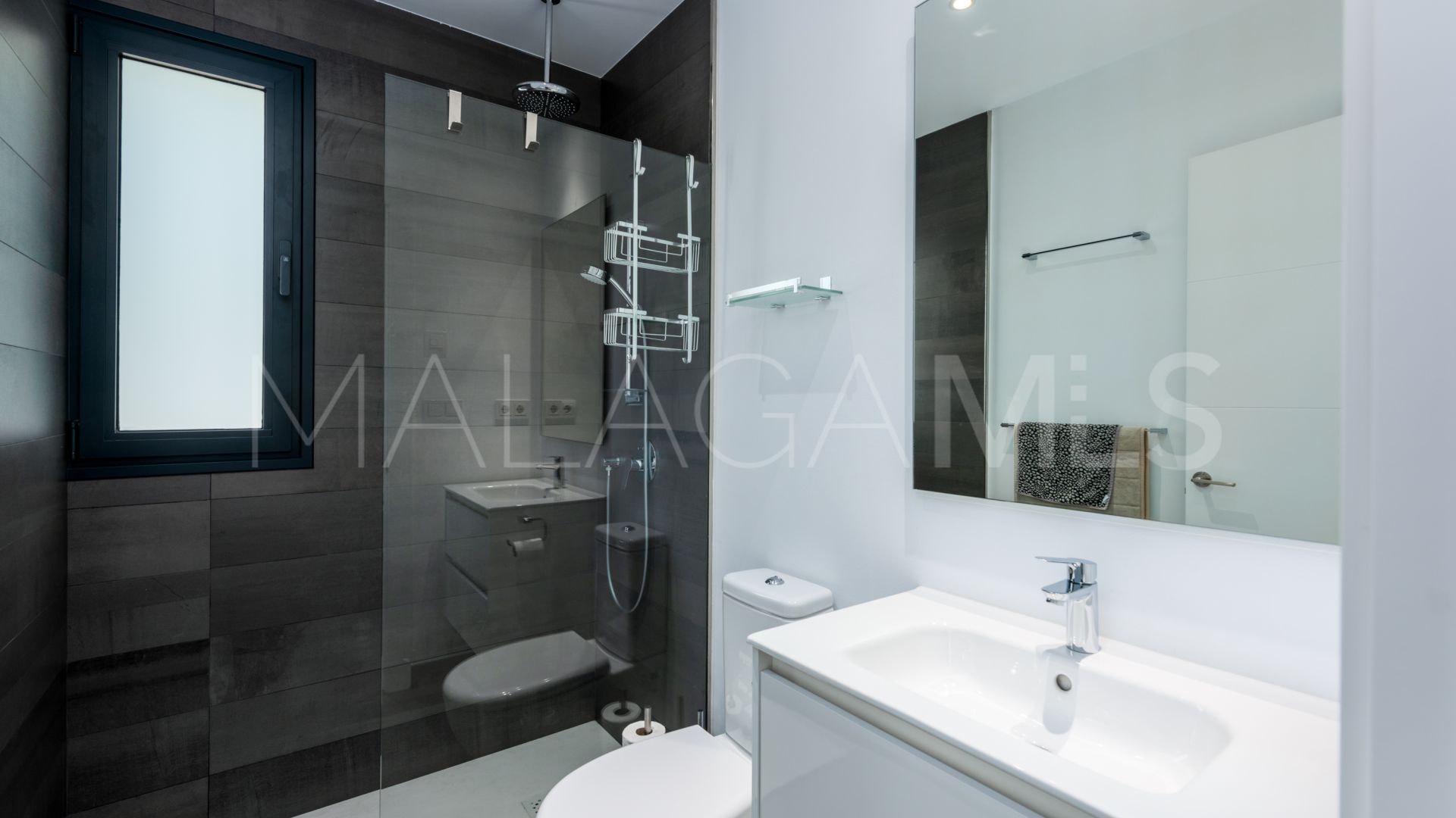 For sale villa with 4 bedrooms in Beach Side New Golden Mile