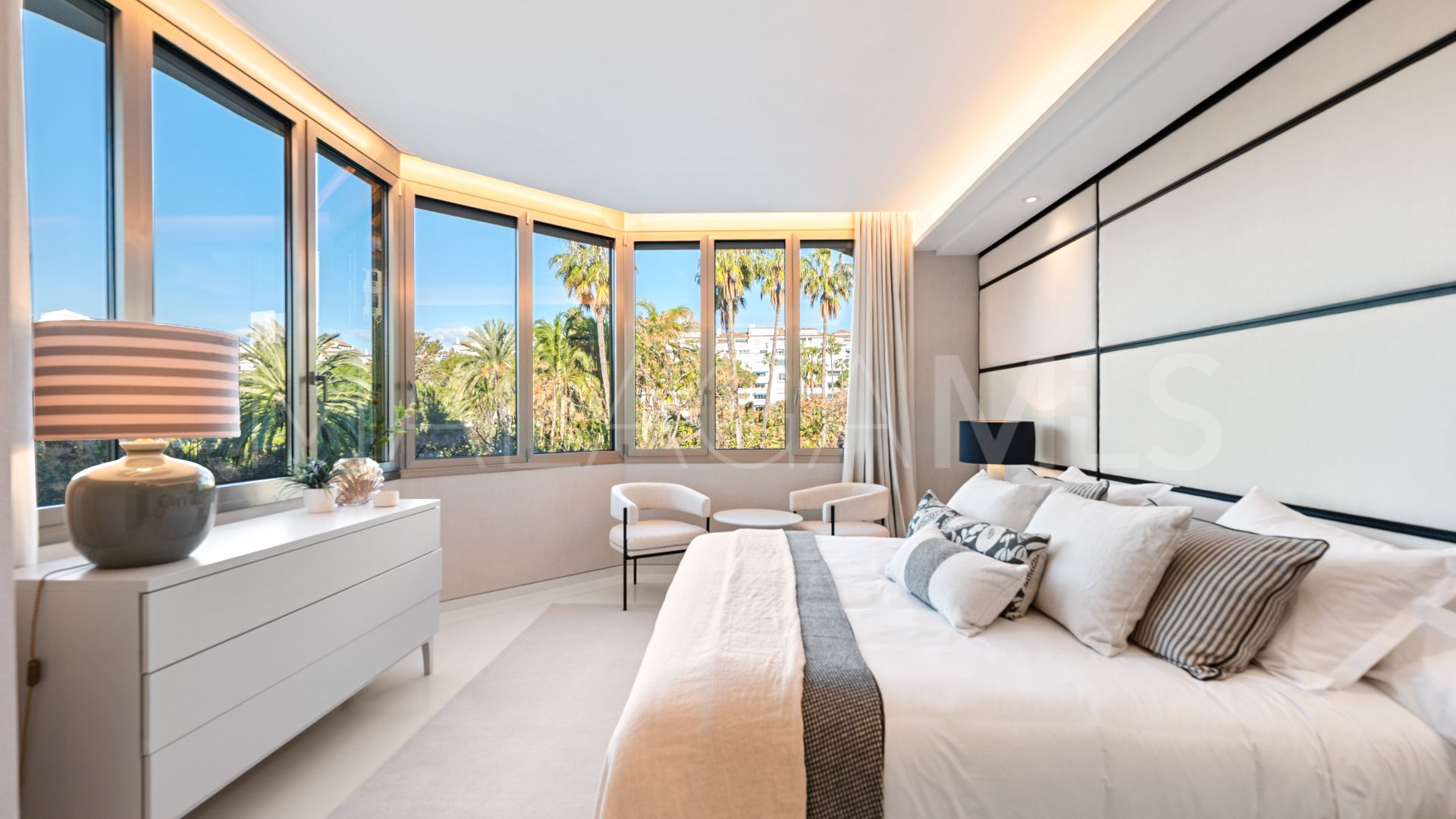 Lägenhet for sale in Gray D'Albion