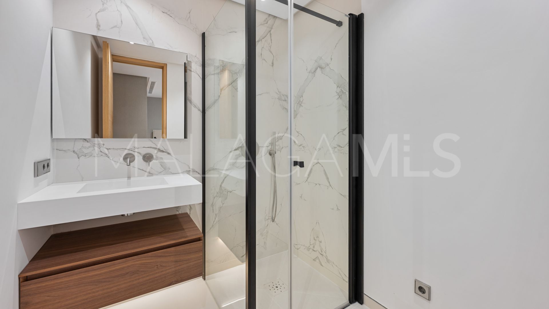 Lägenhet for sale in Gray D'Albion