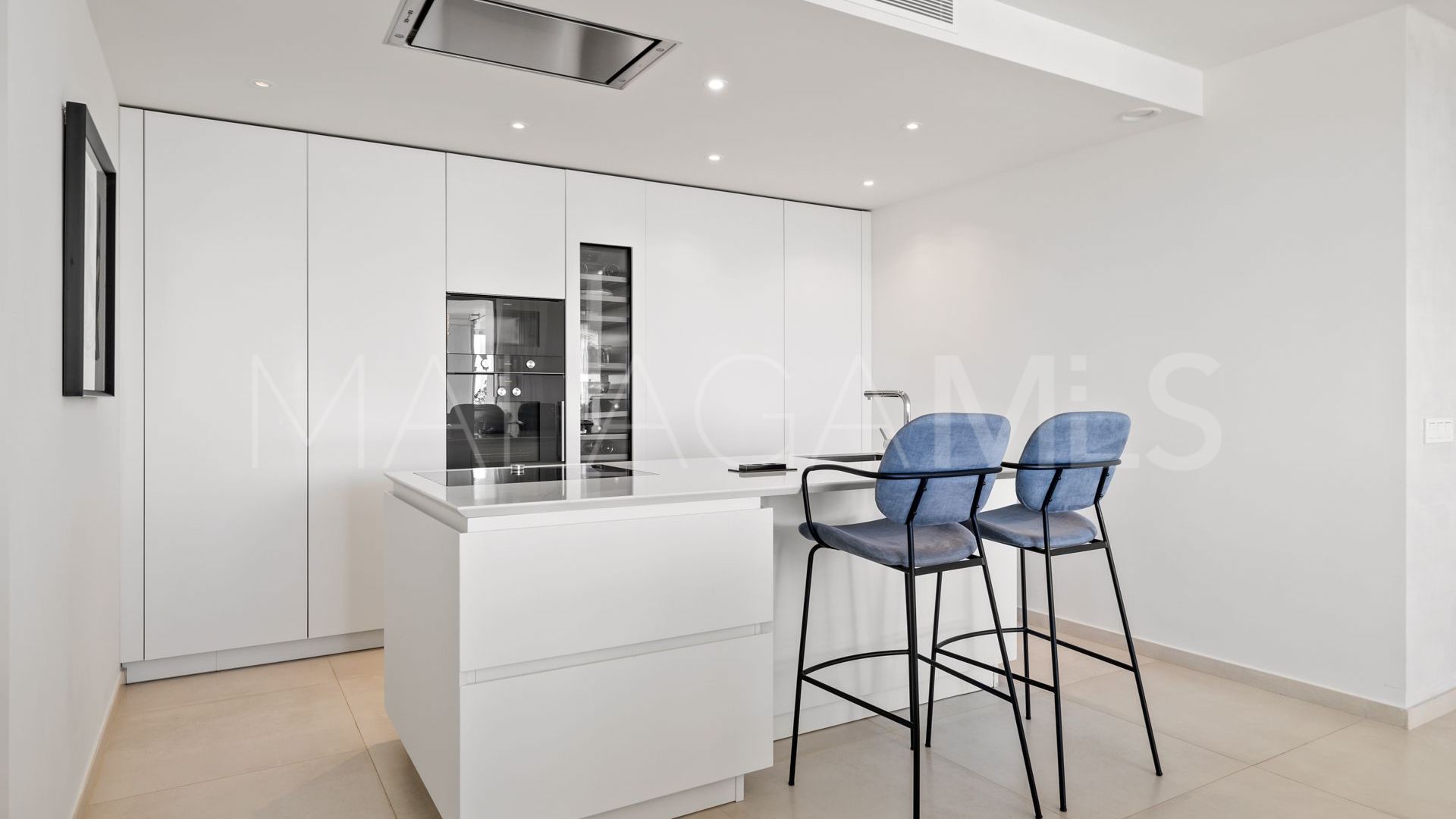7 bedrooms Nueva Andalucia apartment for sale