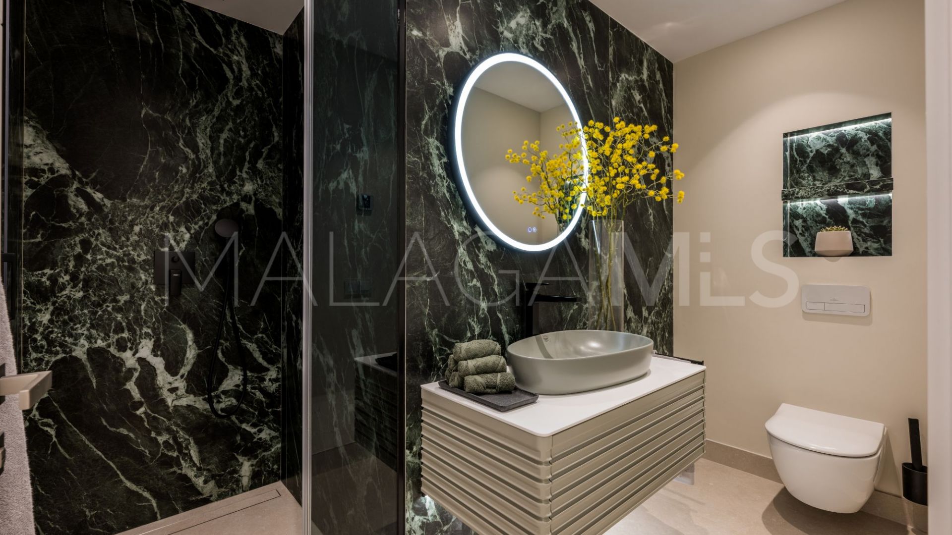 Se vende apartamento planta baja with 3 bedrooms in New Golden Mile