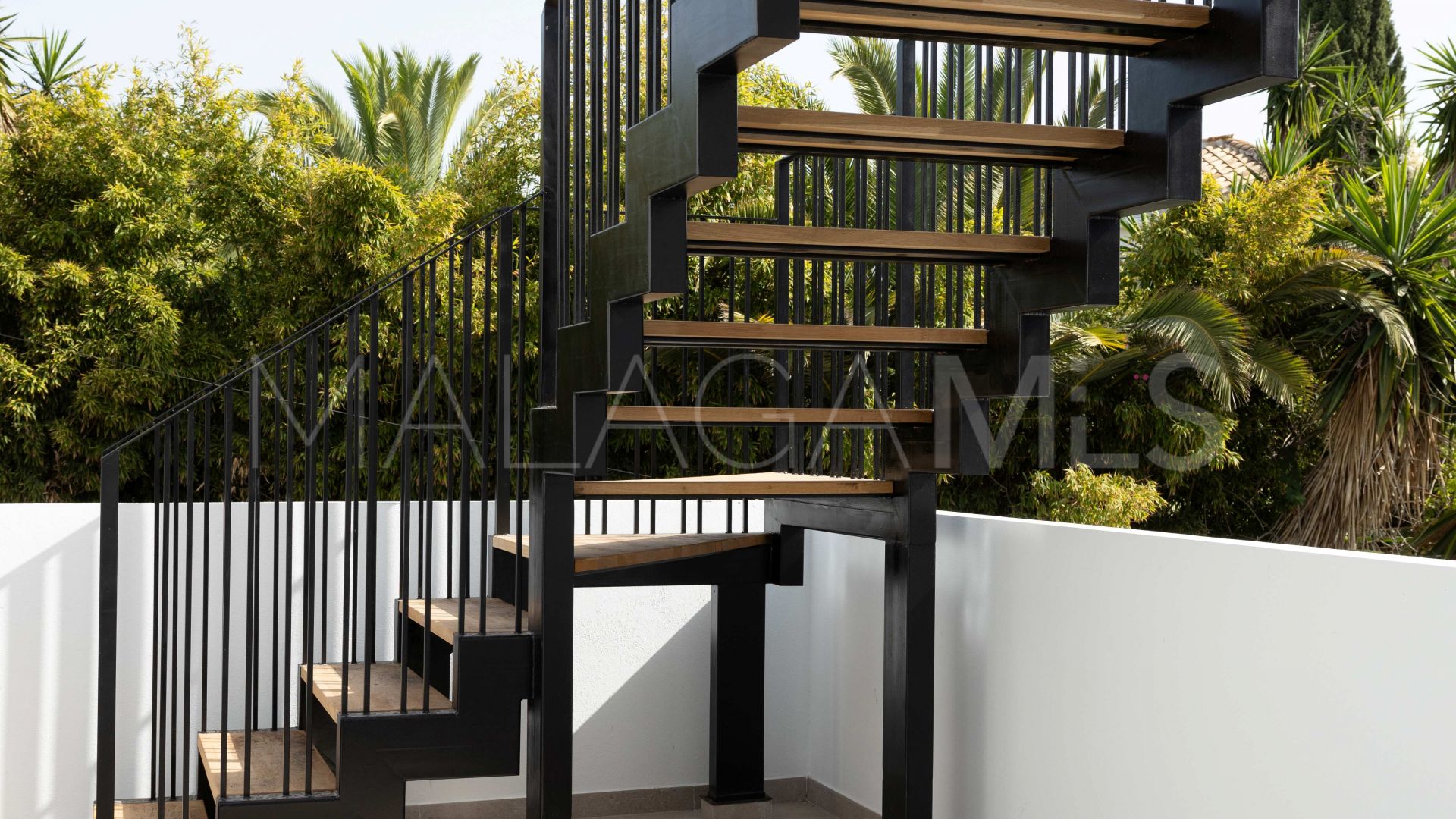 Villa for sale in Marbesa with 5 bedrooms