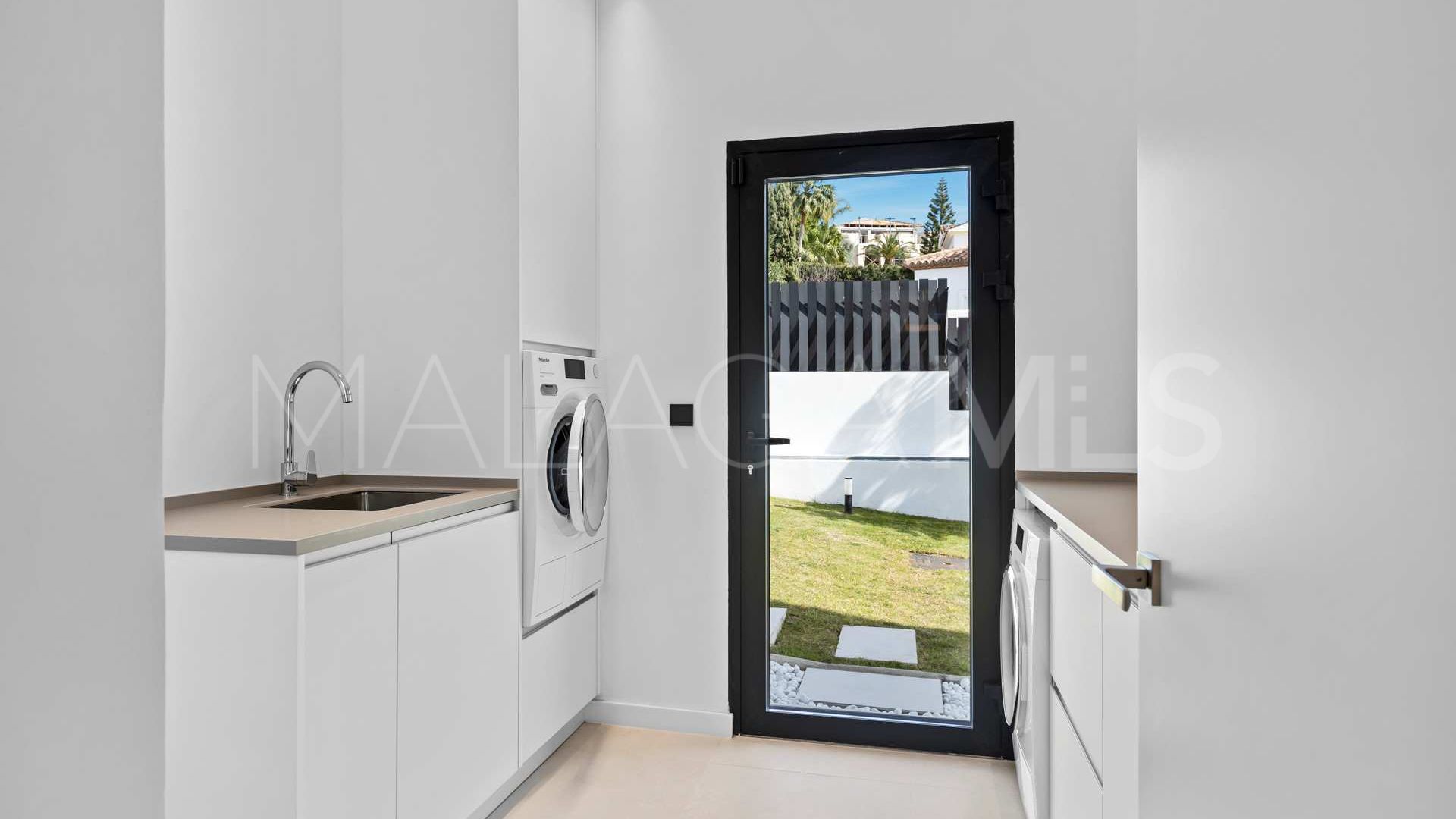 Villa for sale in La Alqueria