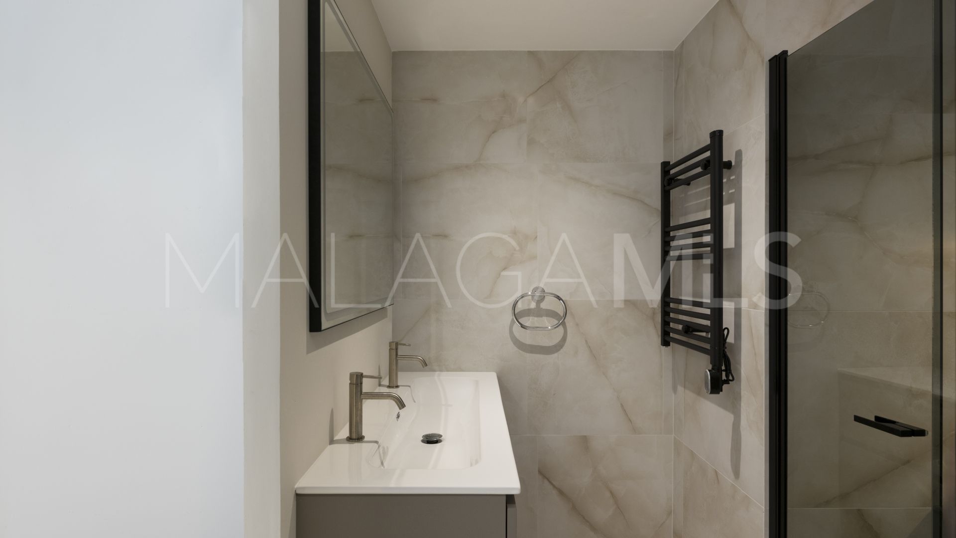 3 bedrooms apartment in Kings Hills for sale