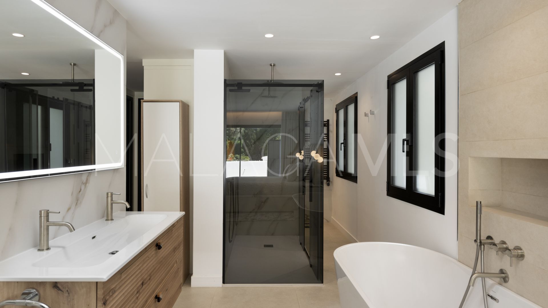 3 bedrooms apartment in Kings Hills for sale