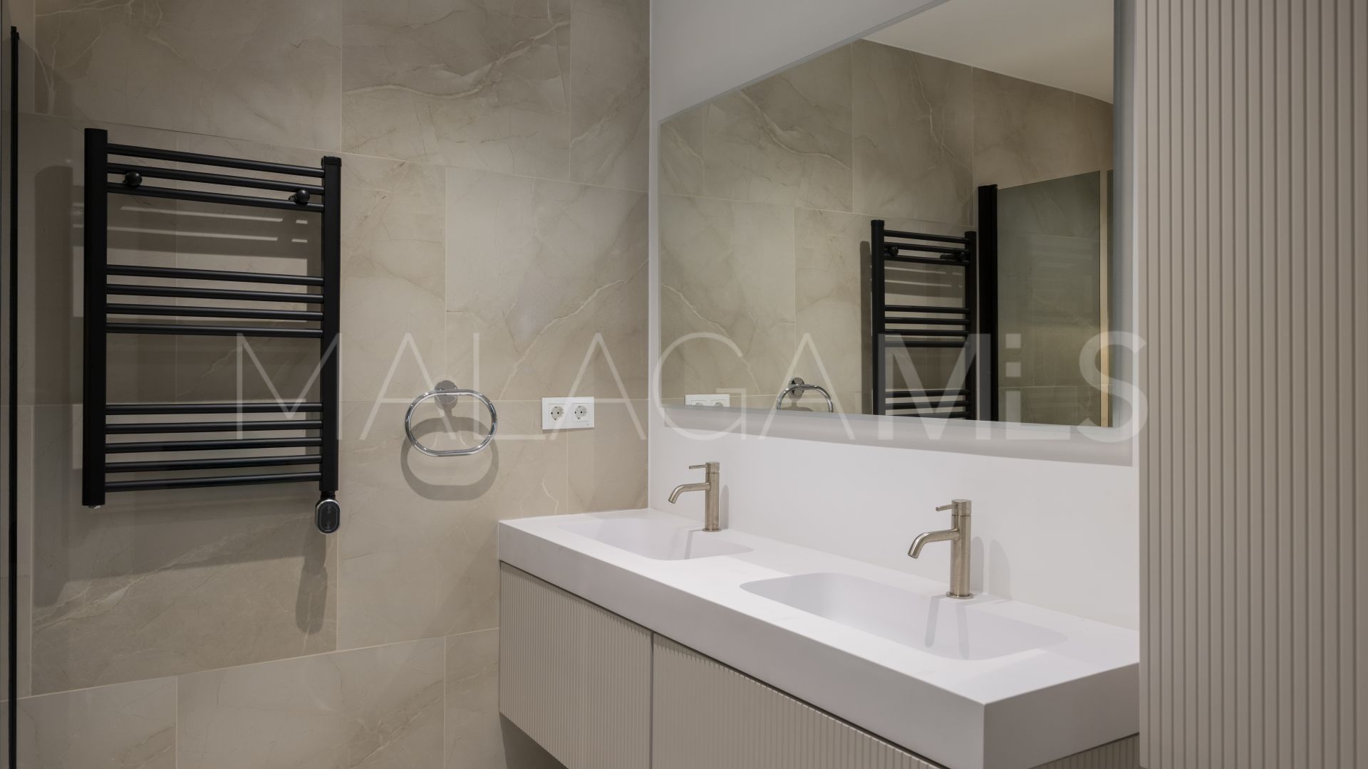 3 bedrooms apartment in Kings Hills for sale