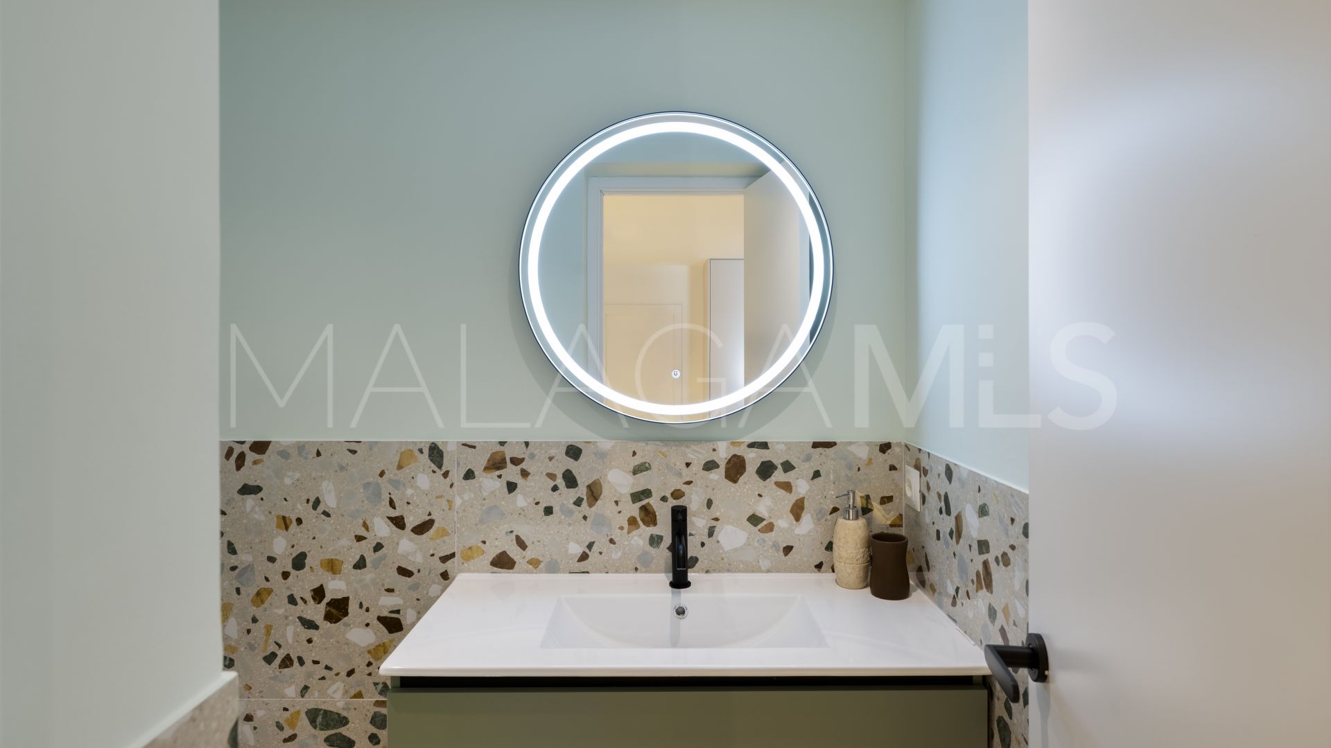 3 bedrooms apartment in Kings Hills for sale