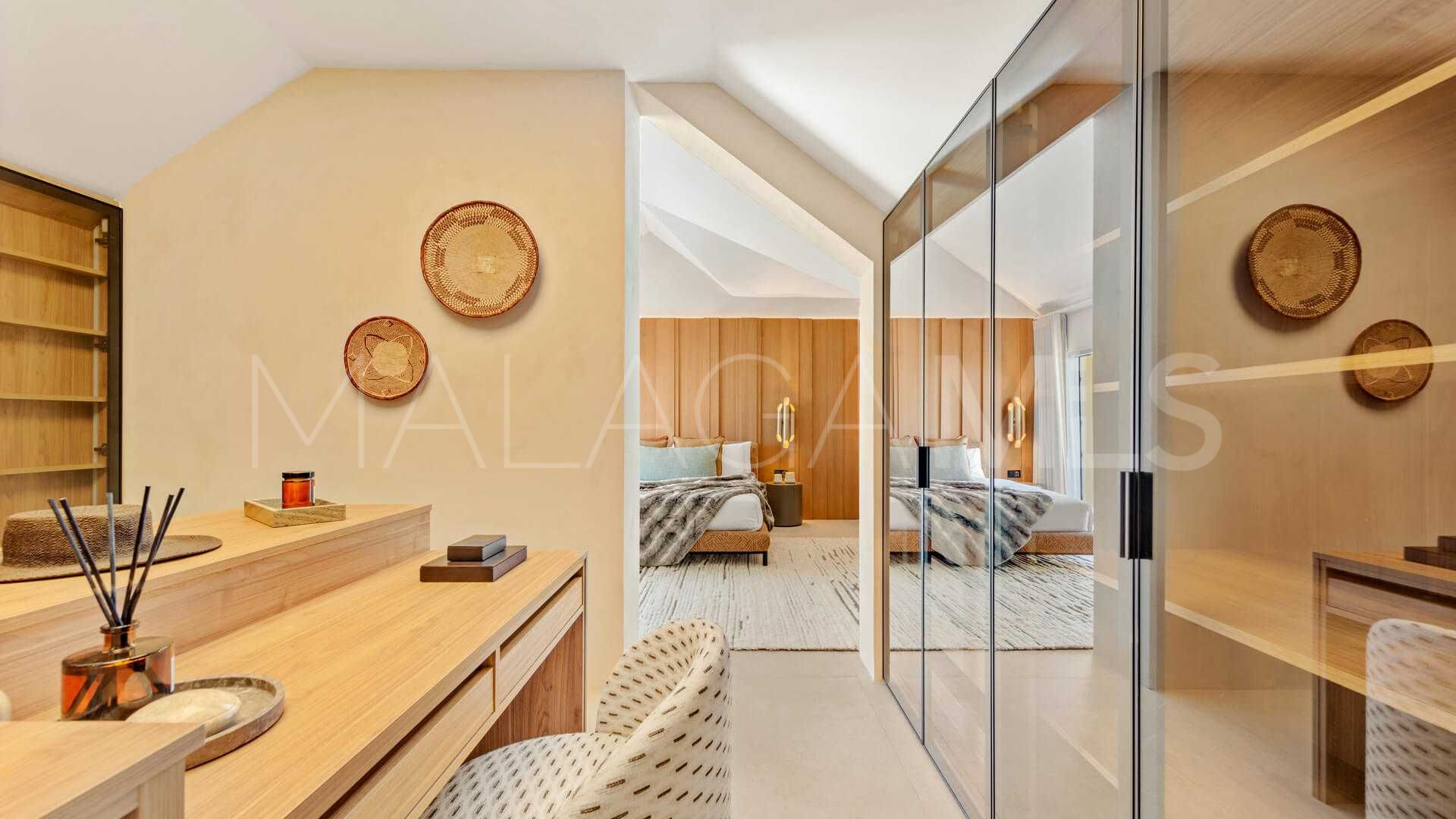 4 bedrooms duplex penthouse for sale in Rio Real