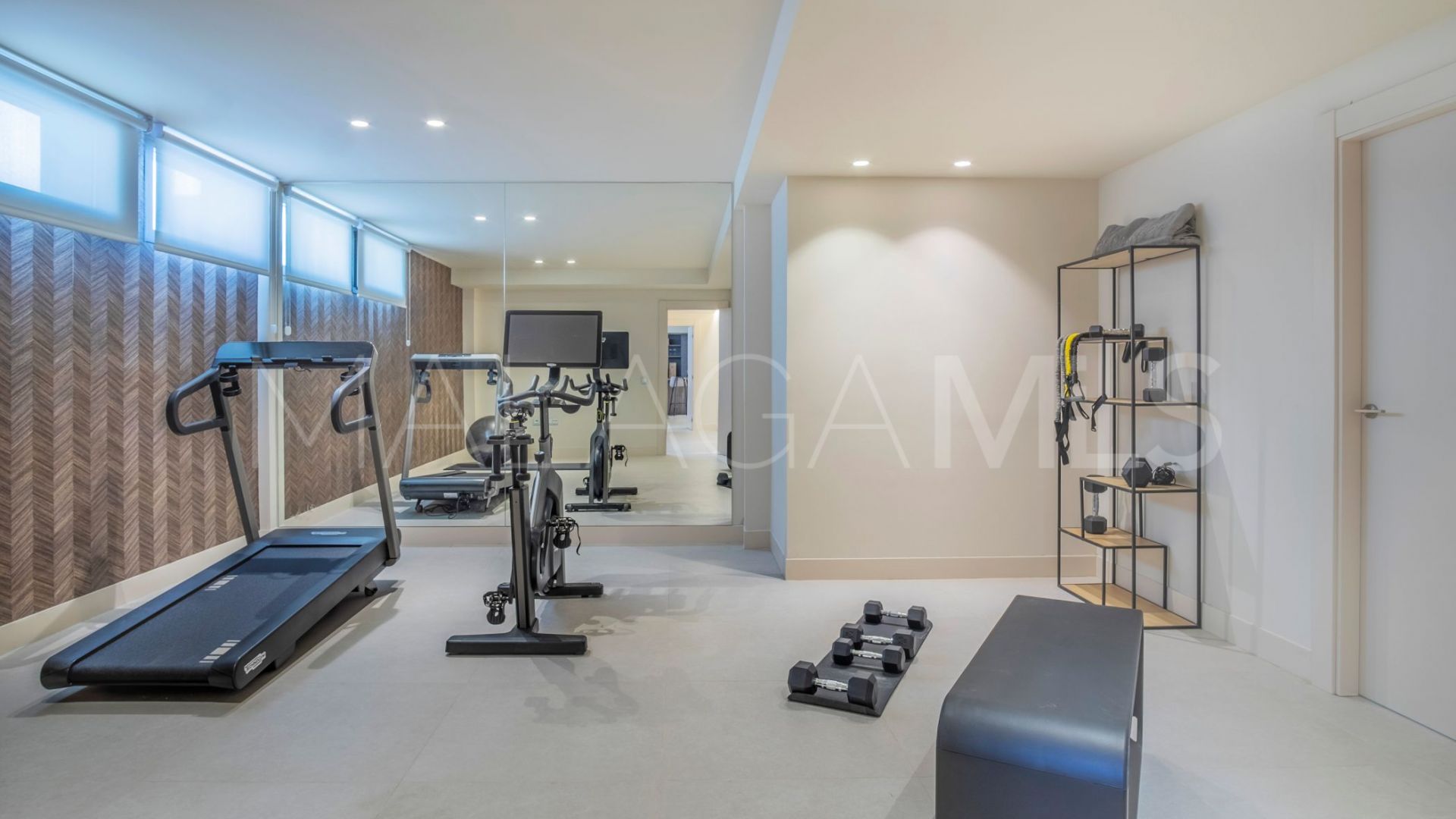 Villa for sale in New Golden Mile