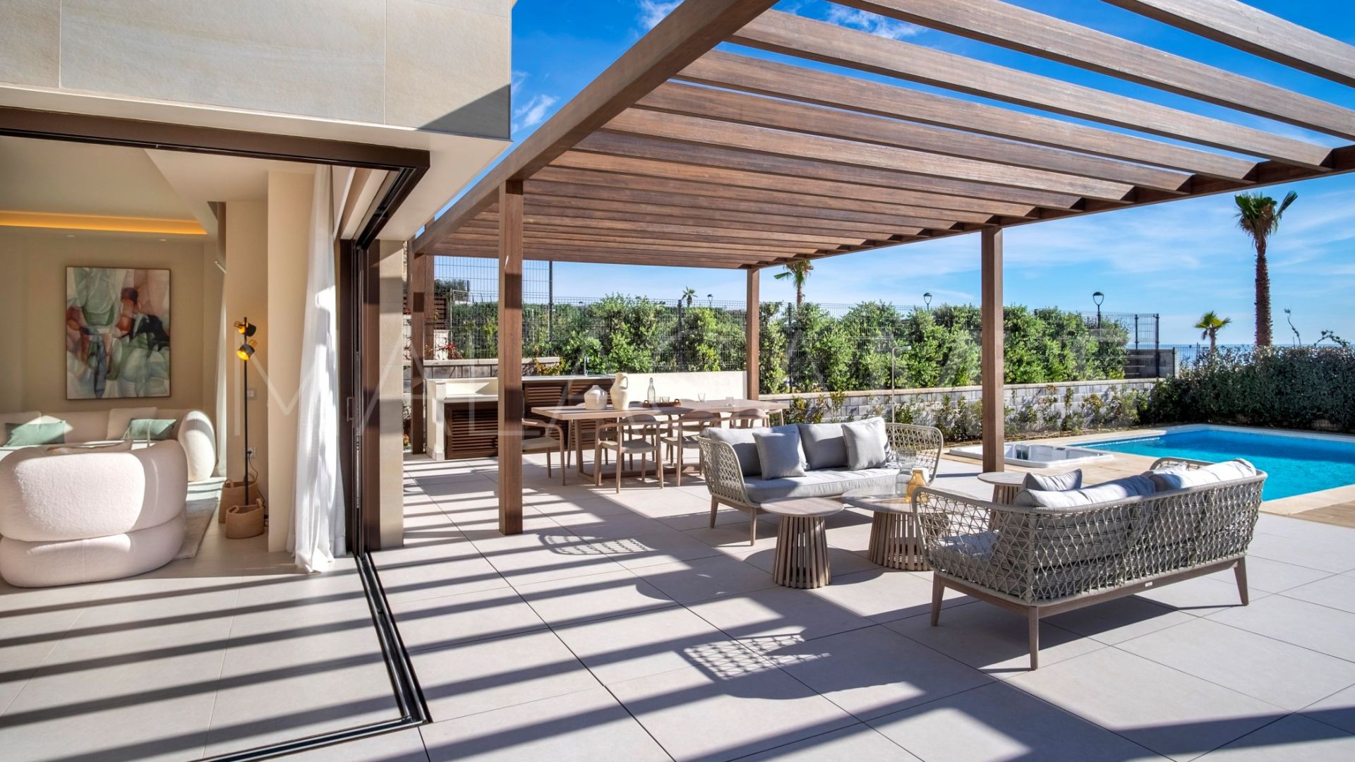 Villa for sale in New Golden Mile
