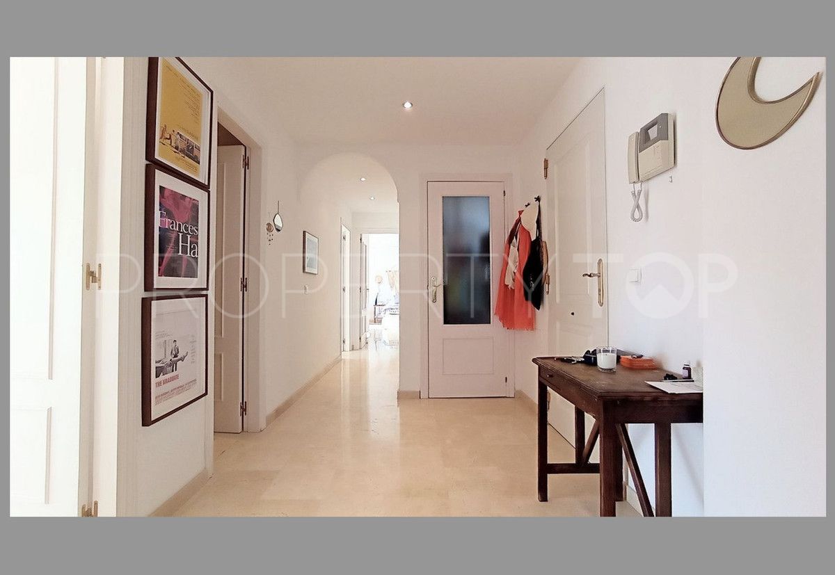 Calahonda 3 bedrooms penthouse for sale