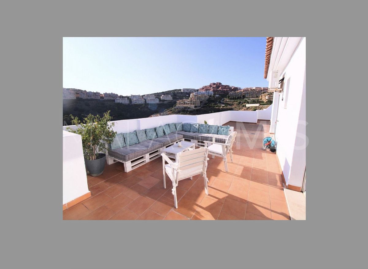 Calahonda 3 bedrooms penthouse for sale