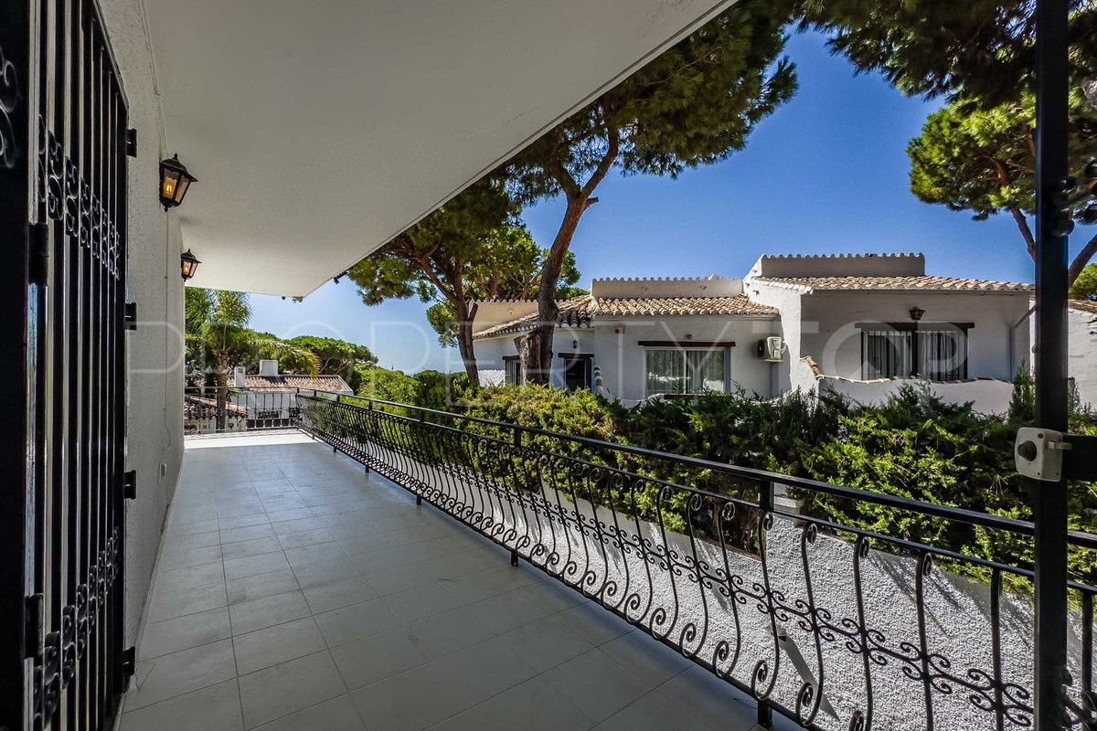 Calahonda villa for sale