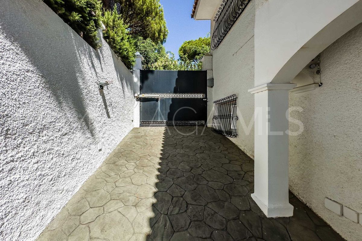 Calahonda villa for sale