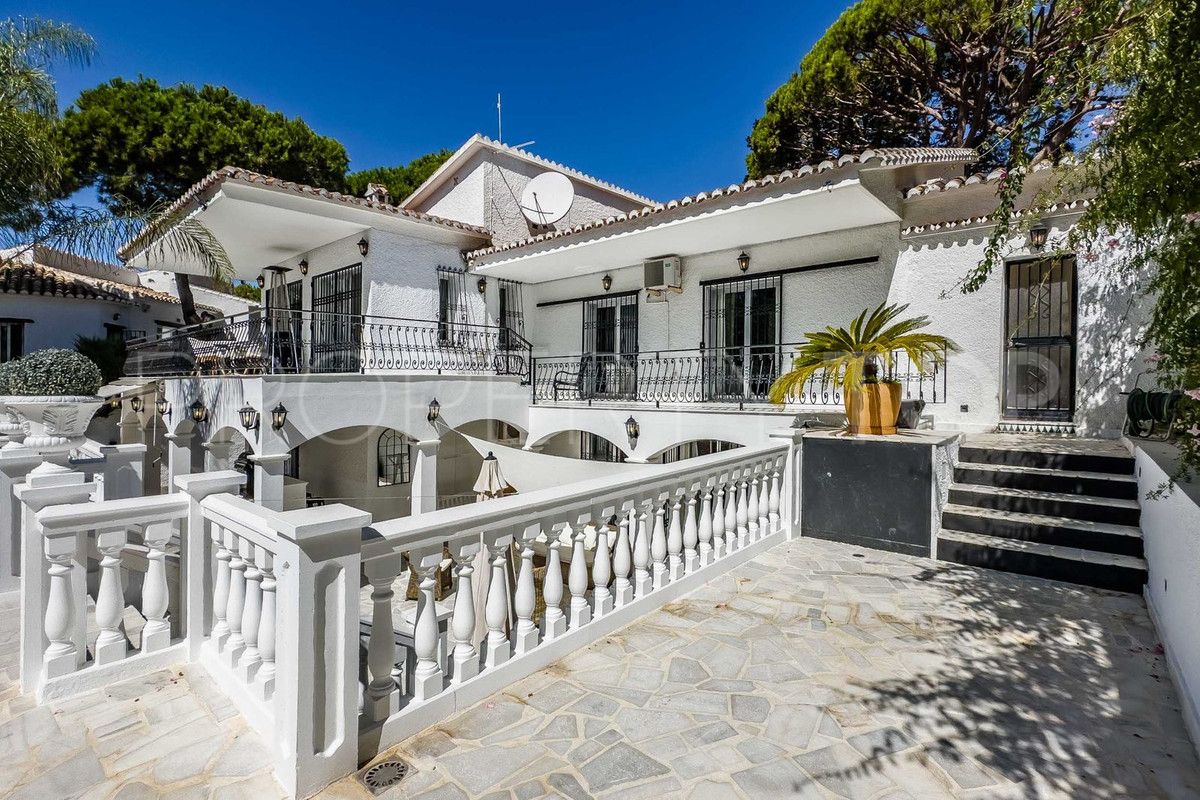 Calahonda villa for sale