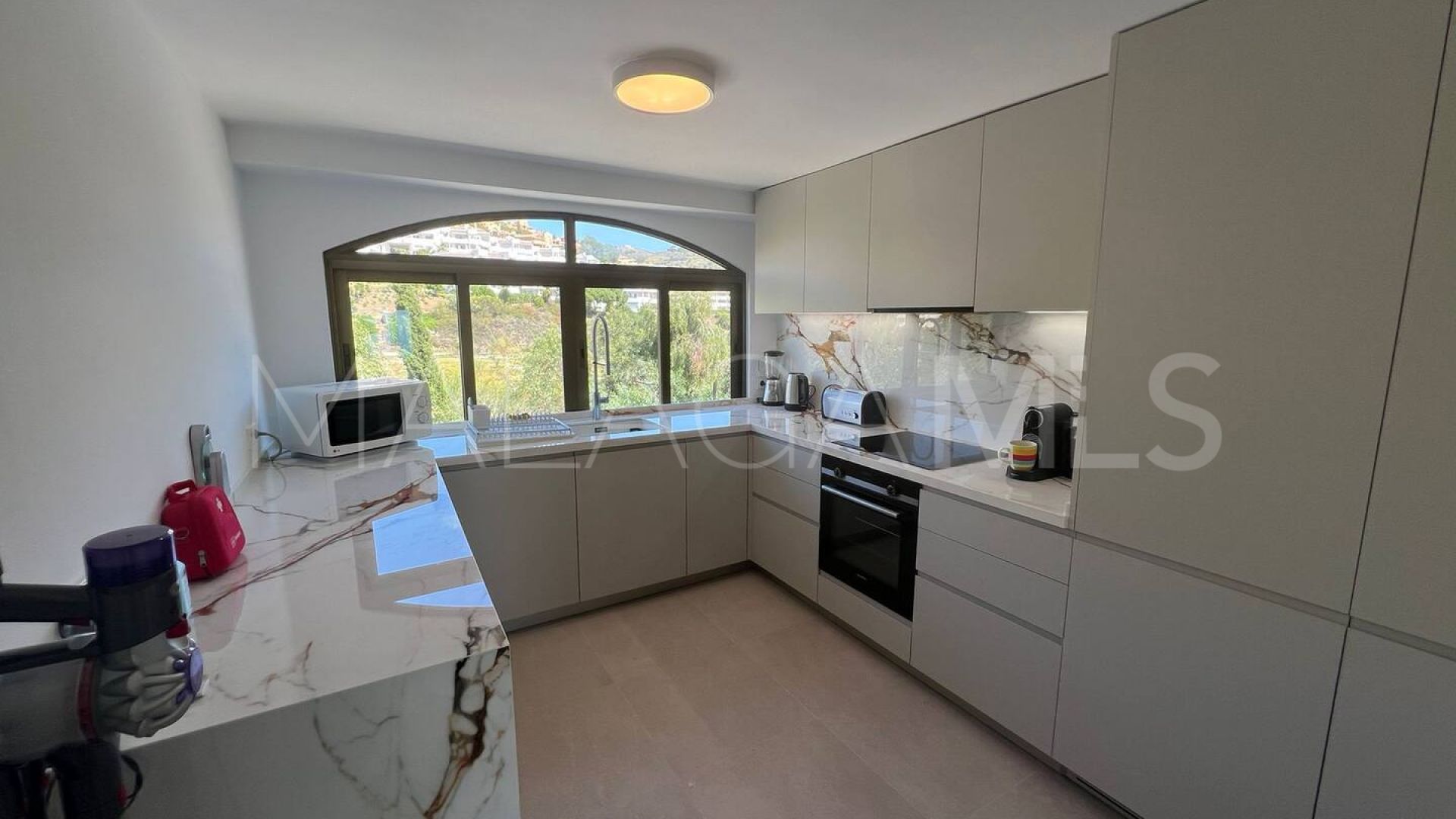 Sitio de Calahonda, atico duplex with 4 bedrooms a la venta