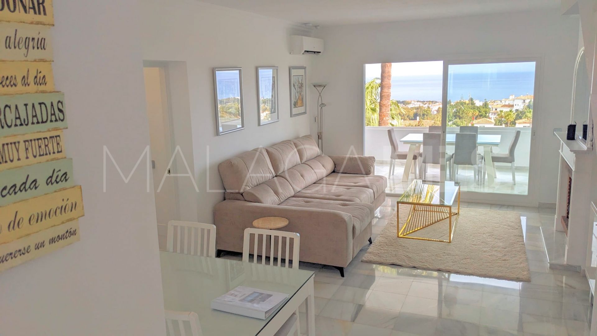 Buy duplex penthouse in Sitio de Calahonda