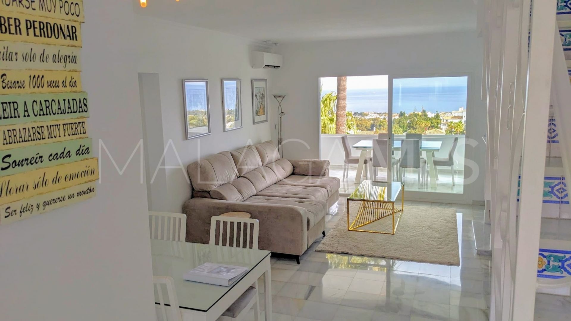 Buy duplex penthouse in Sitio de Calahonda