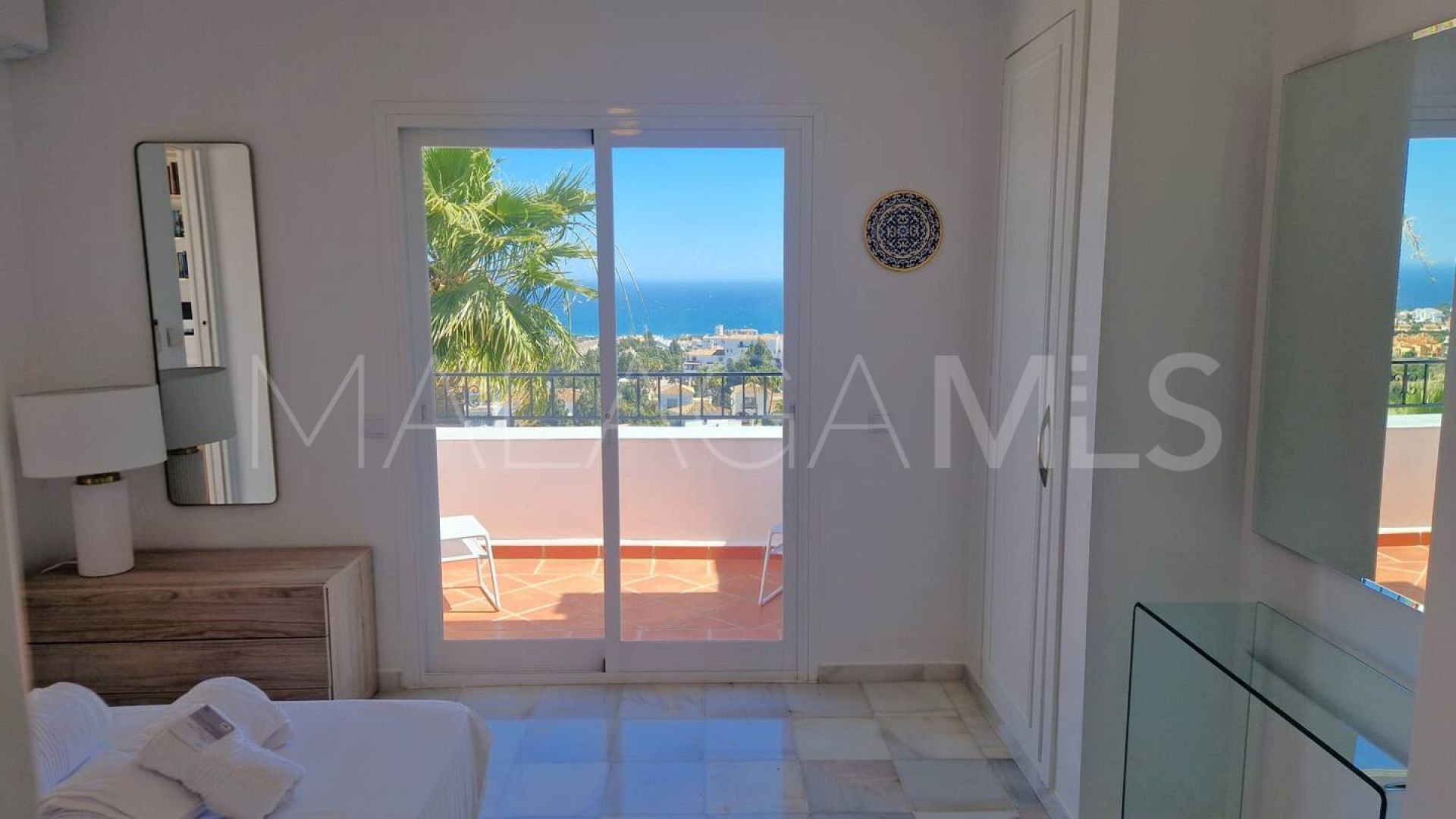 Sitio de Calahonda, atico duplex with 4 bedrooms a la venta