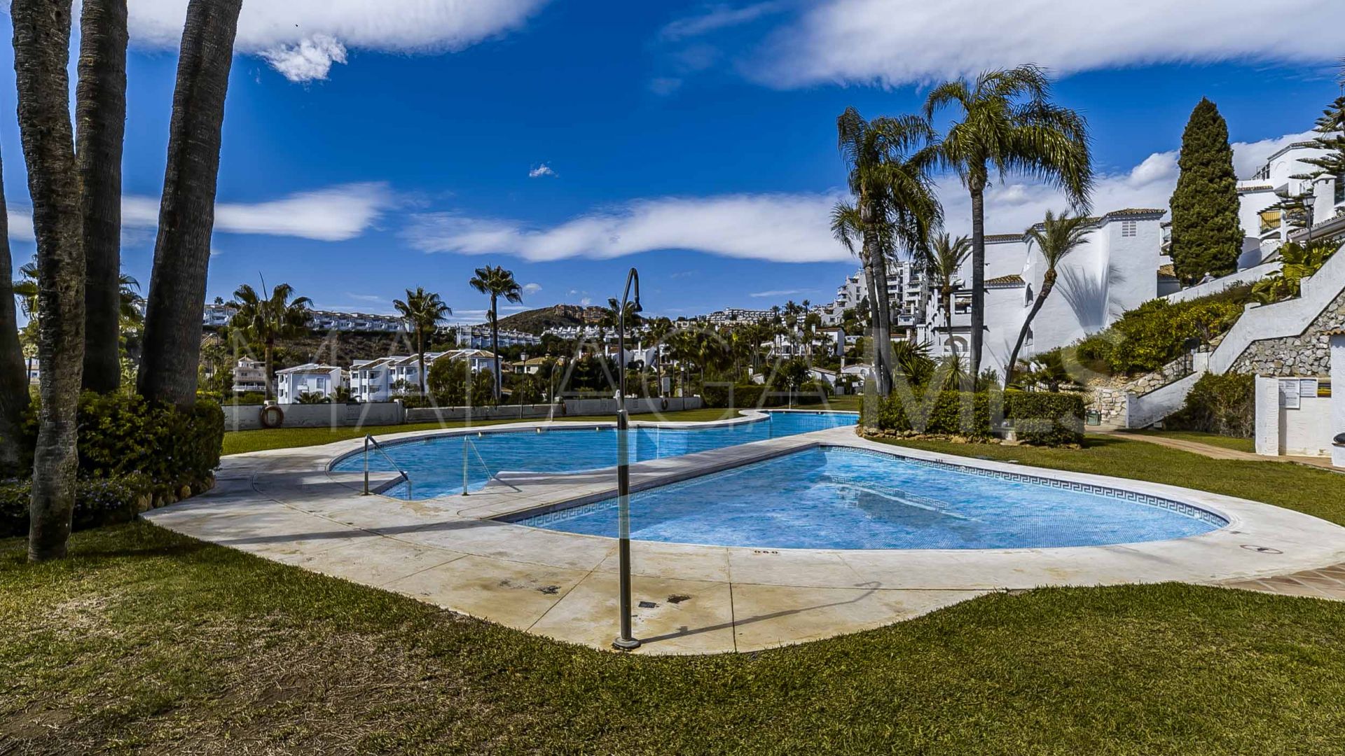 For sale apartment in Sitio de Calahonda