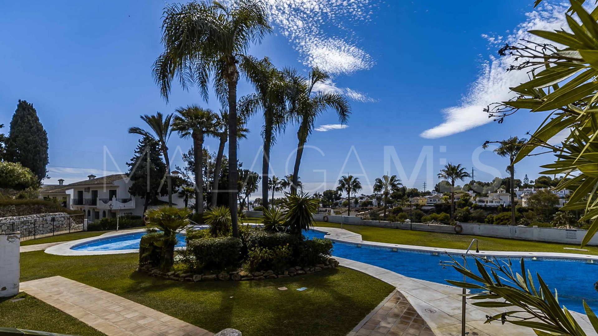 For sale apartment in Sitio de Calahonda