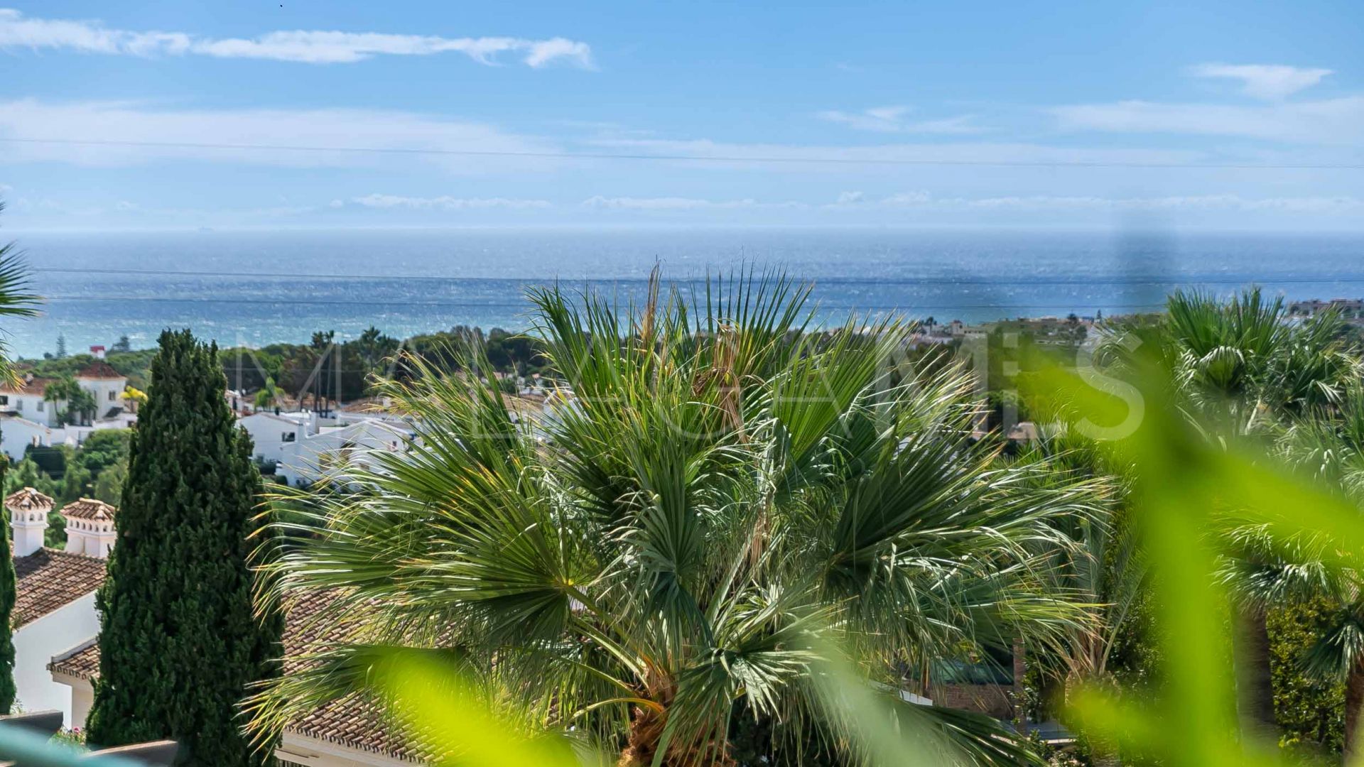 For sale apartment in Sitio de Calahonda