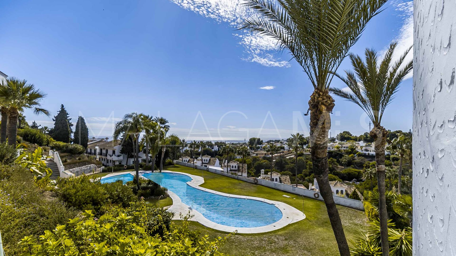 For sale apartment in Sitio de Calahonda