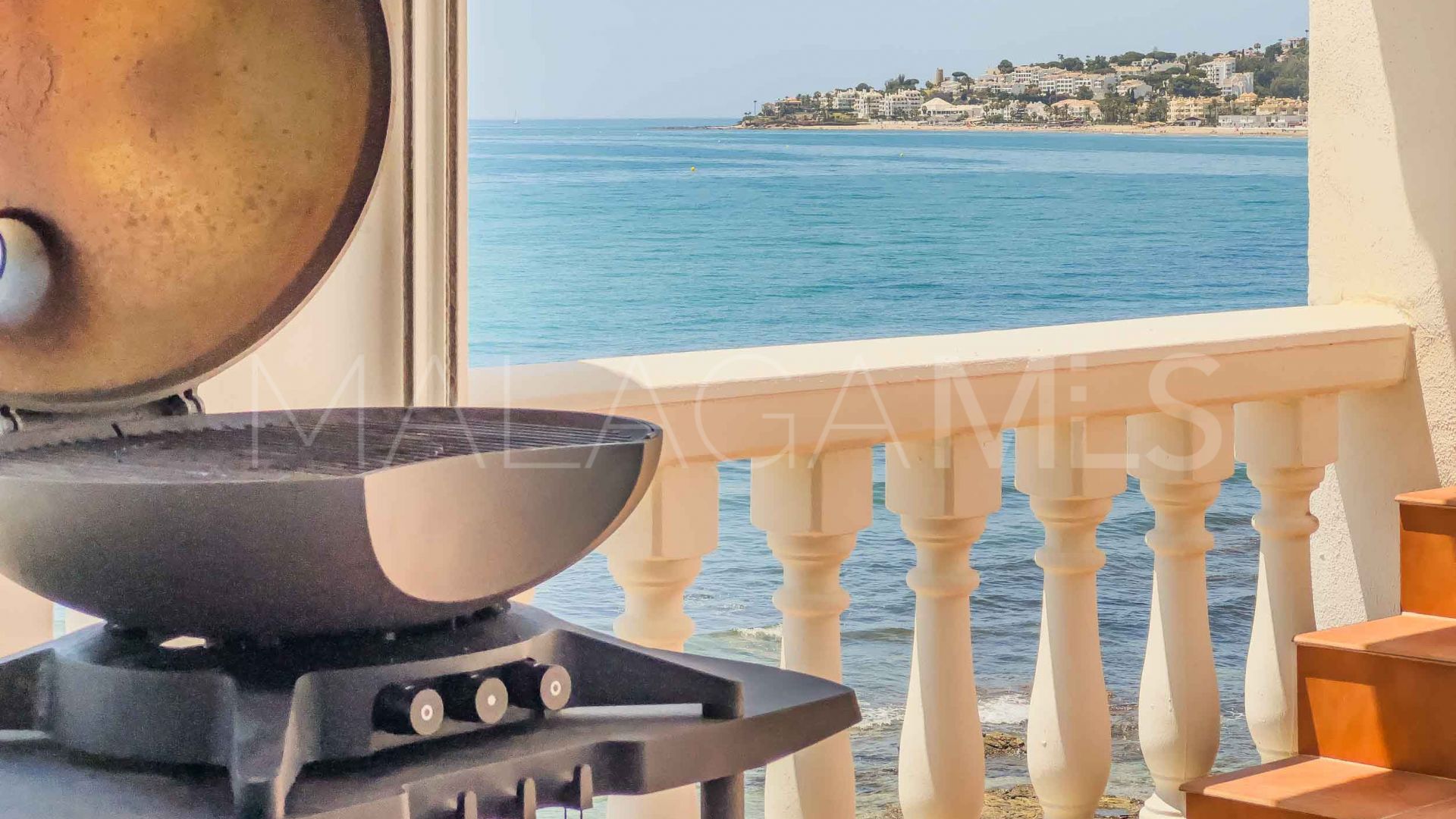 For sale 2 bedrooms penthouse in Cala de Mijas