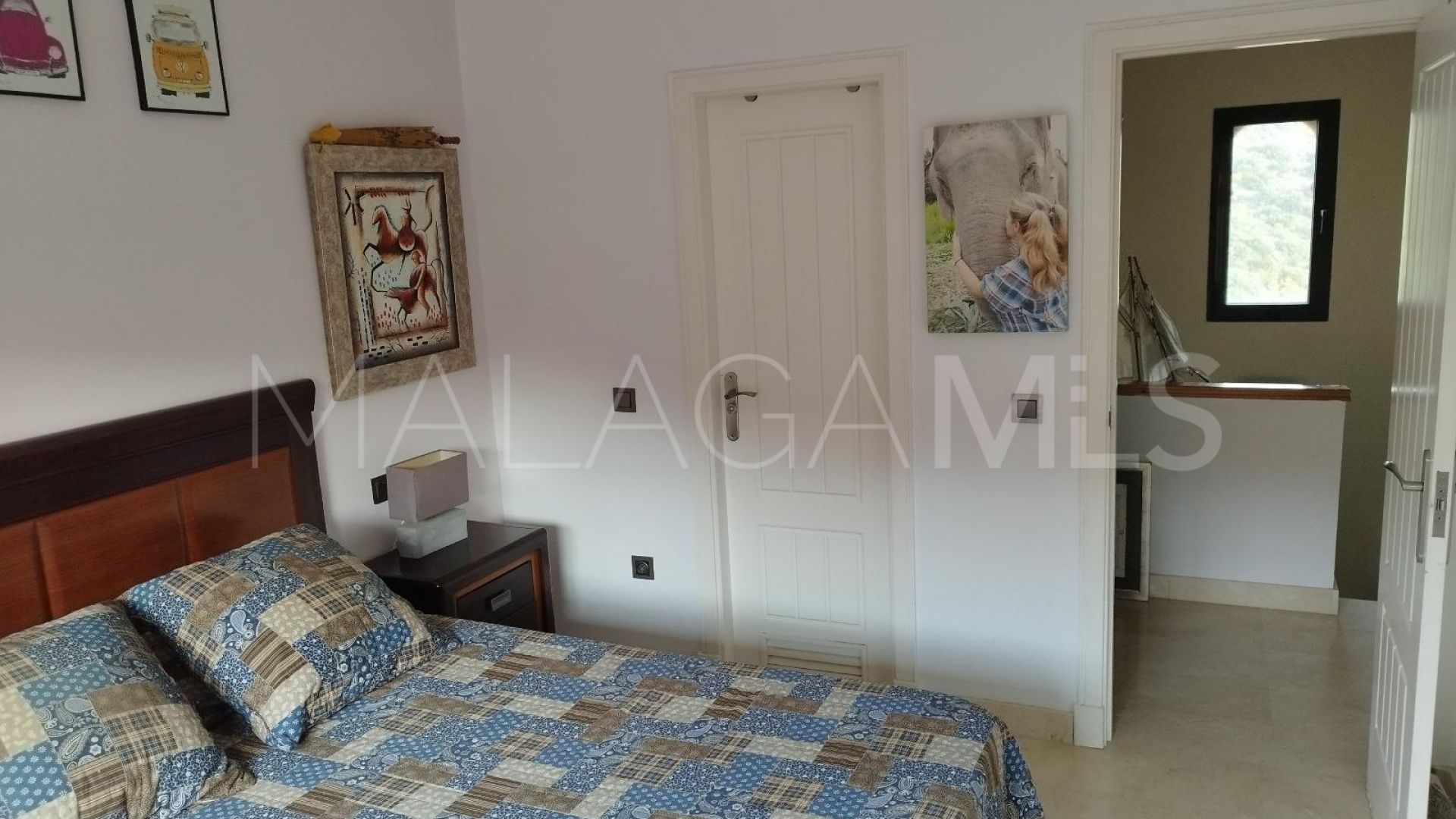 Duplex penthouse for sale in Calahonda