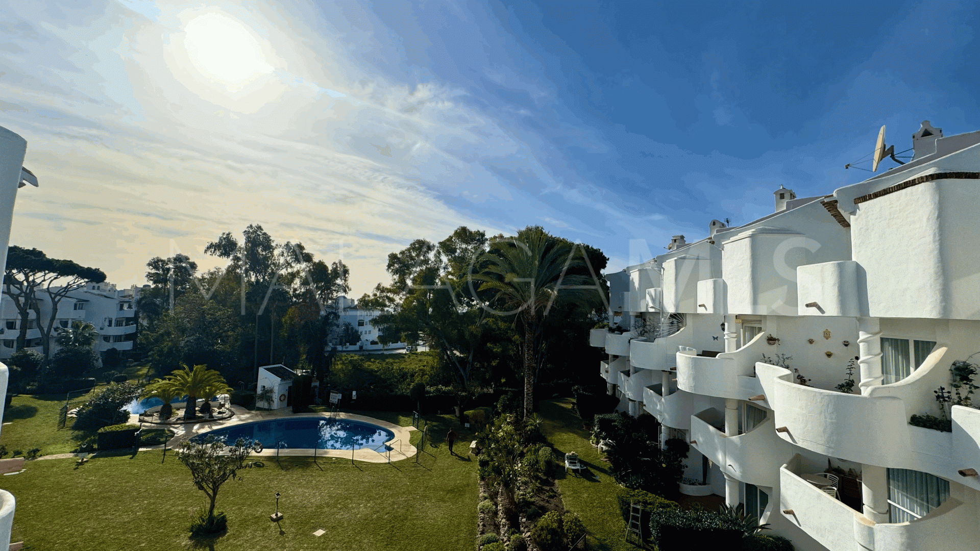 Duplex for sale in Calahonda
