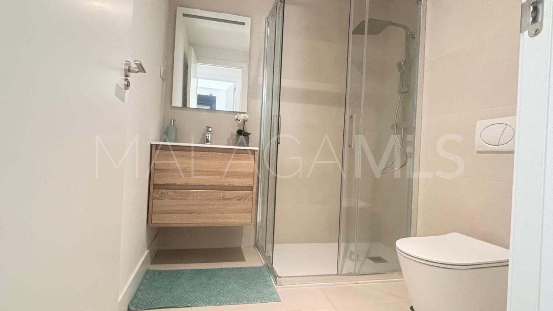 Apartment in El Higueron for sale